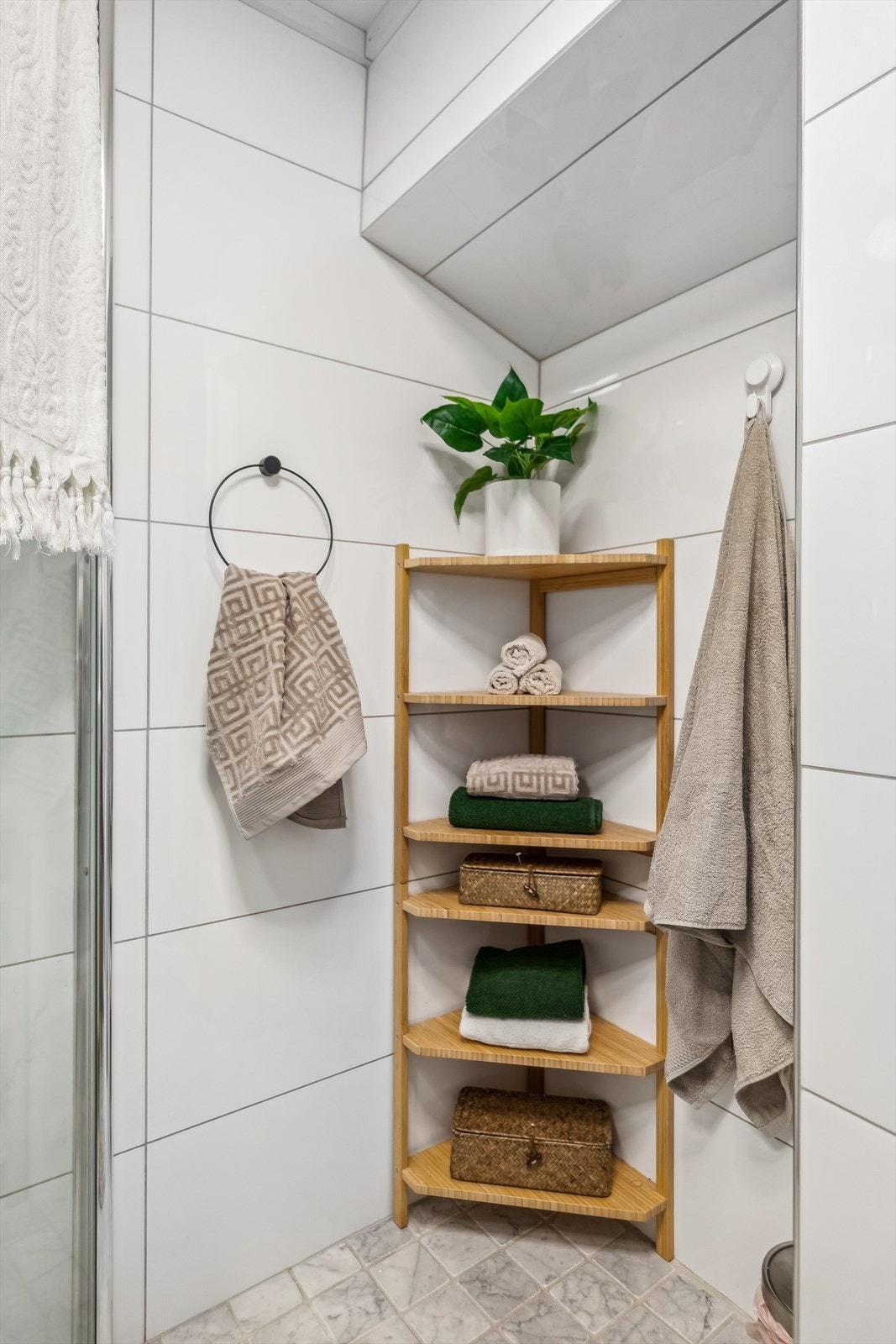 Baderom måler 2,1 m². Galleribilde