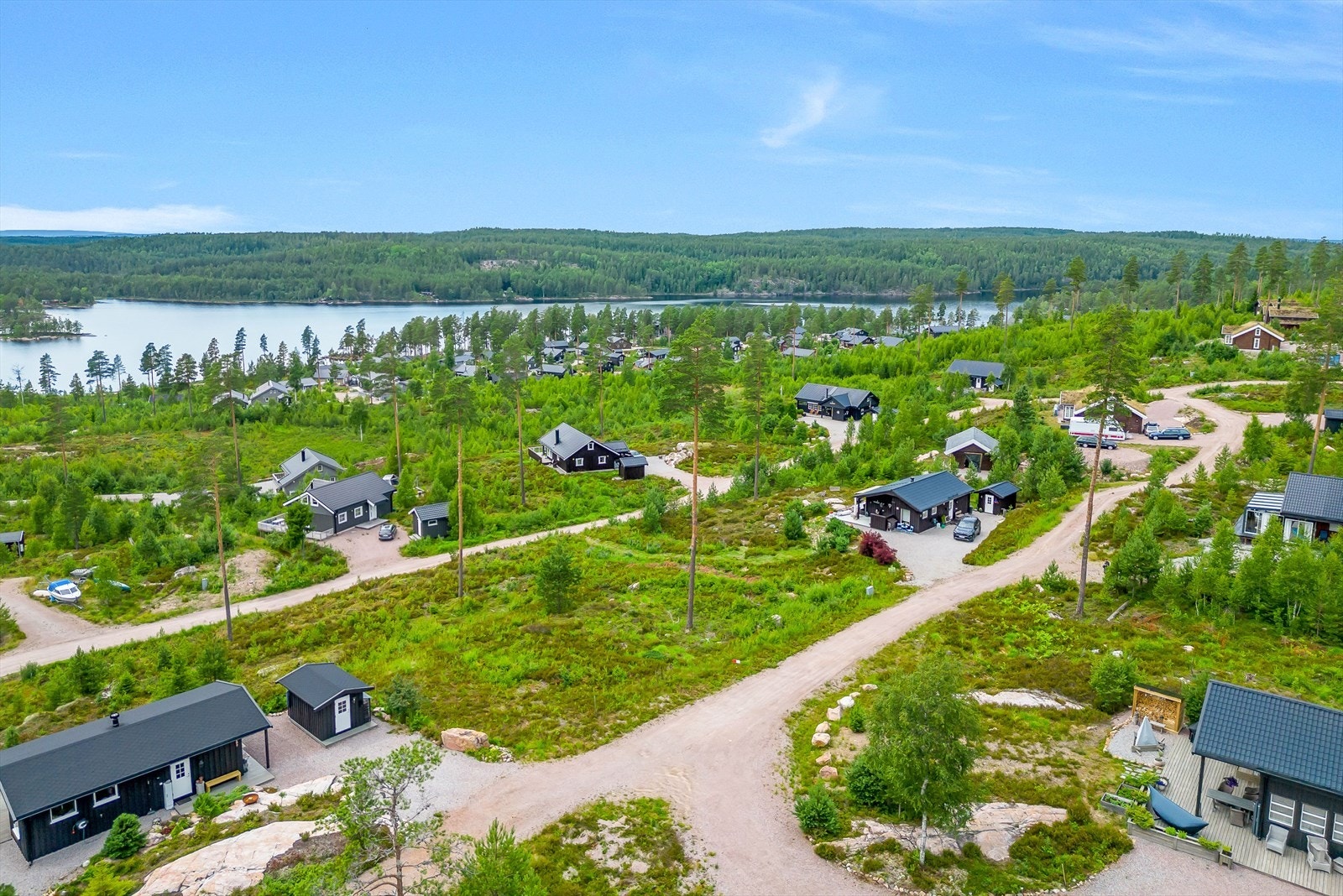 Bilvei helt frem til eiendommen (Privat vei) Galleribilde