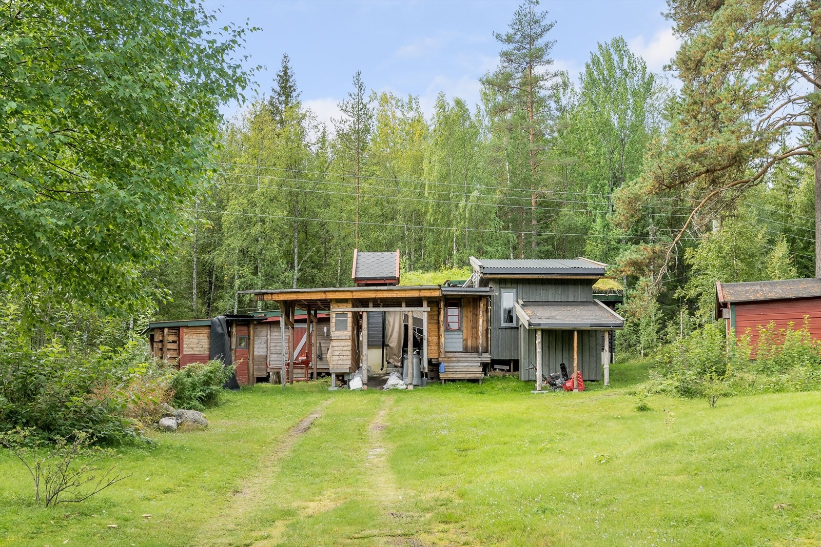 På eiendommen står også en fritidsbolig Galleribilde
