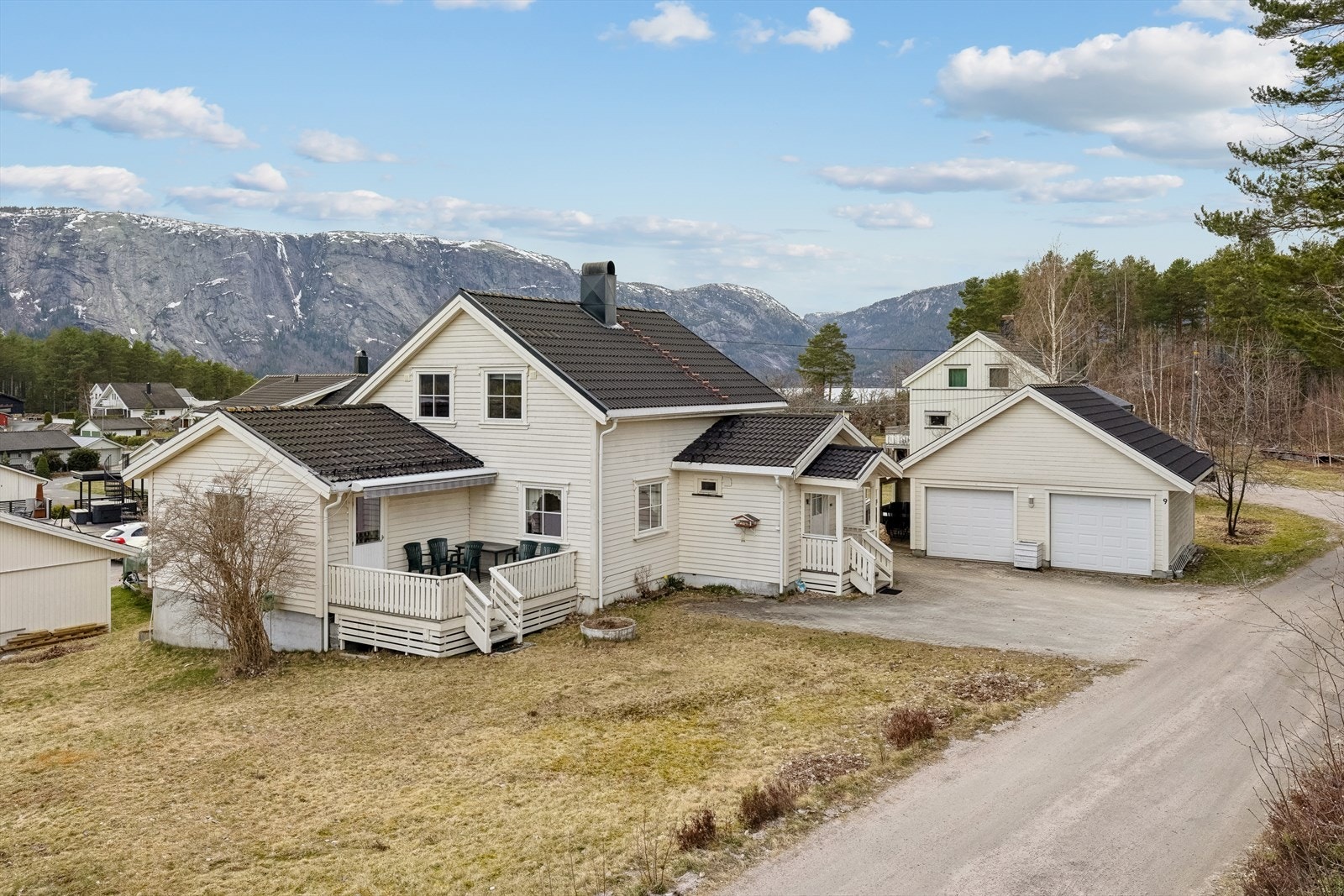 DNB Eiendom v/ Roger Halvorsen har gleden av å presentere Smeitkollen 9. Galleribilde