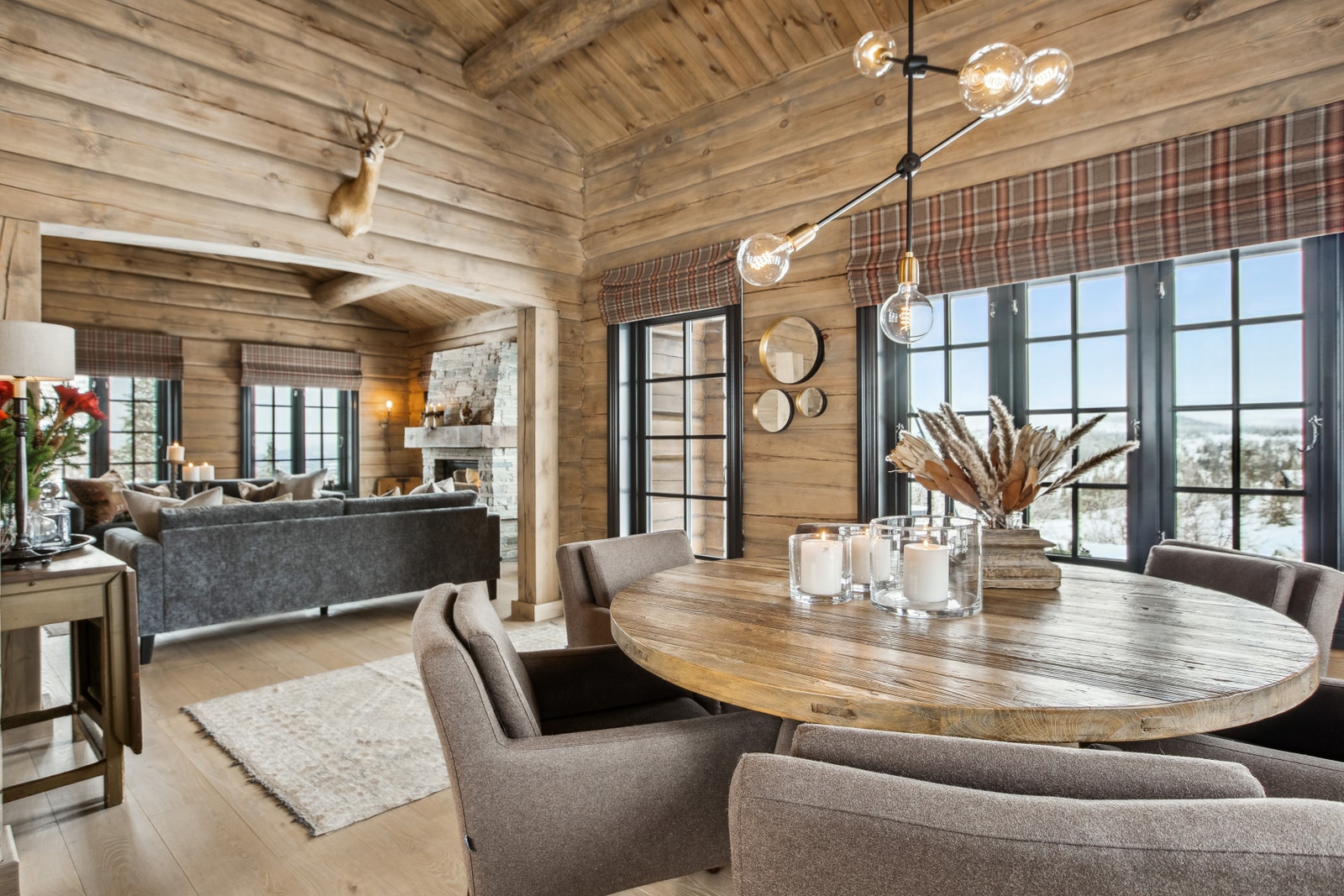 Kvalitet gir stemning. (Bilde fra tilsvarende hytte) Galleribilde