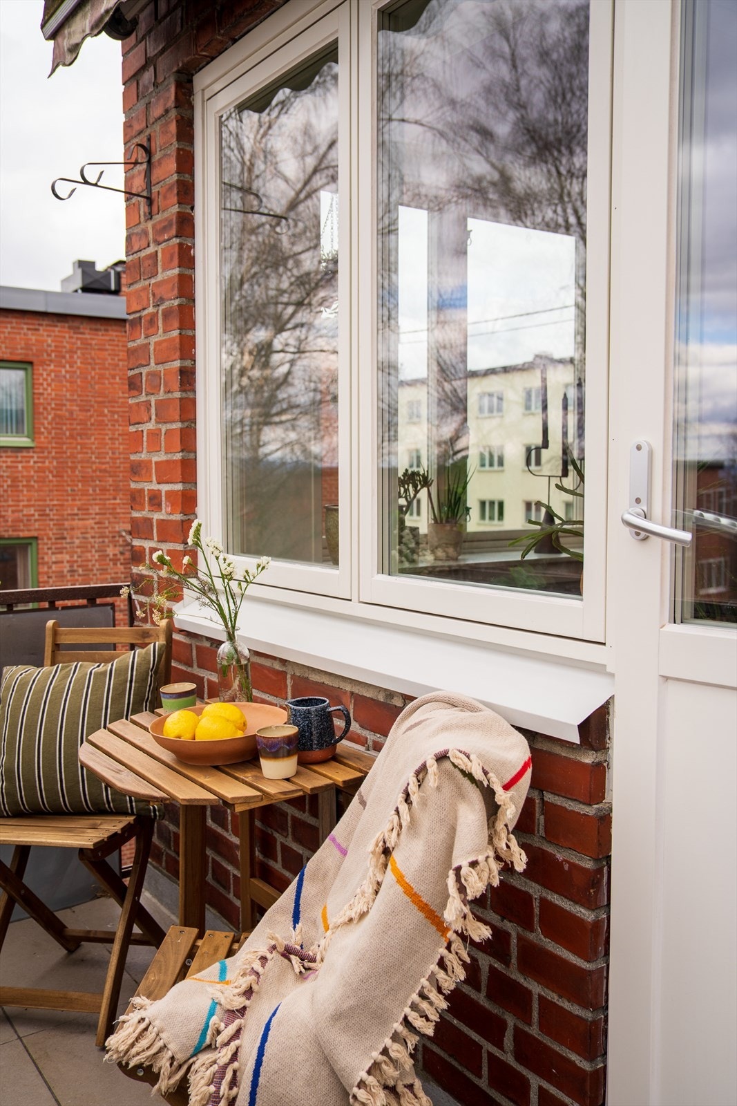 Her kan du nyte kaffekoppen i solen. Galleribilde