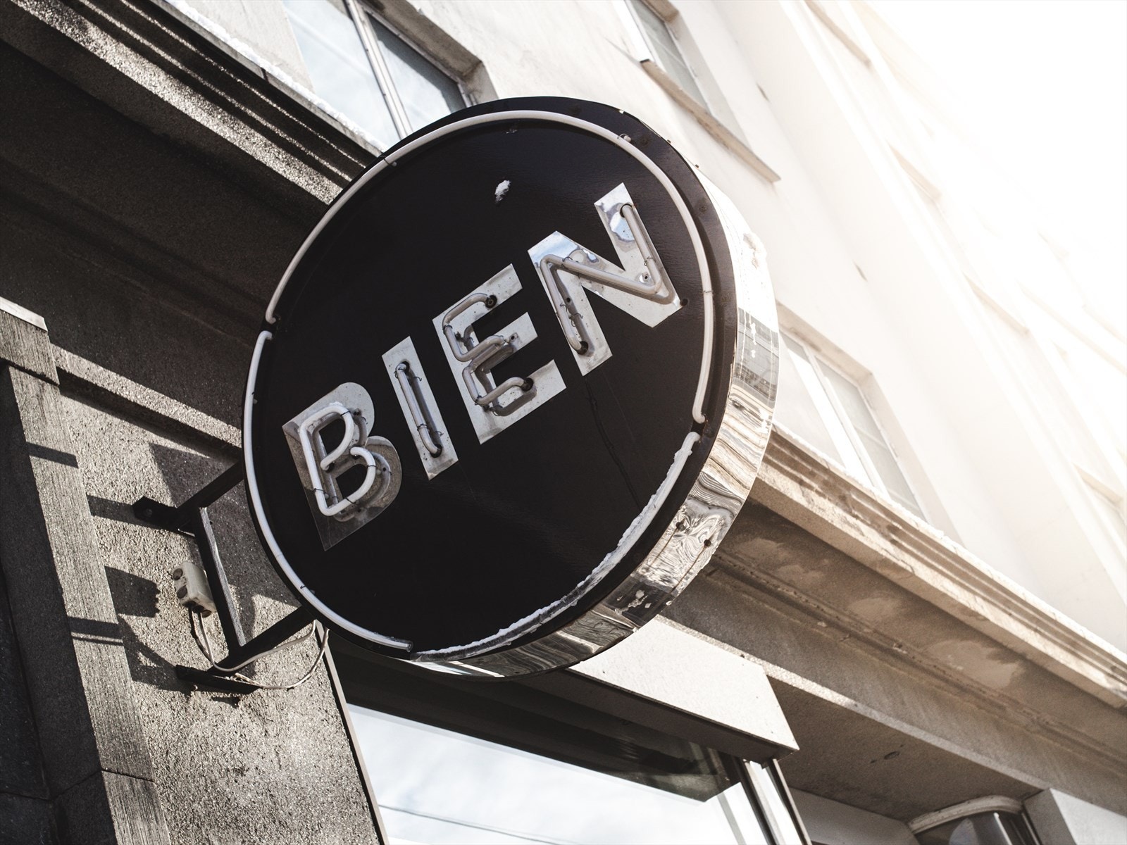 Det er også flere gode restauranter i dette området som Bien, Peppes pizza, Arti og Jaja restaurant og bar mm. Galleribilde