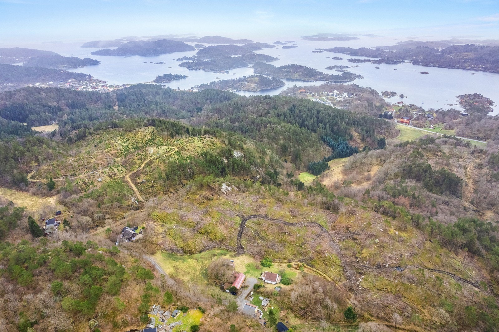 Det er flotte naturområder med muligheter for mange turer Galleribilde