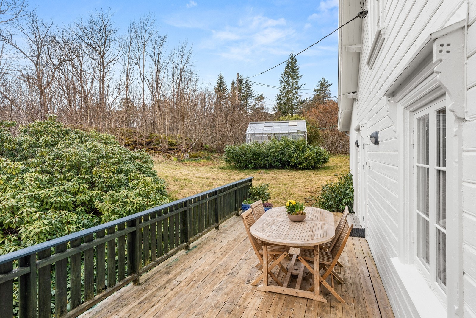 Eget drivhus like ved boligen Galleribilde