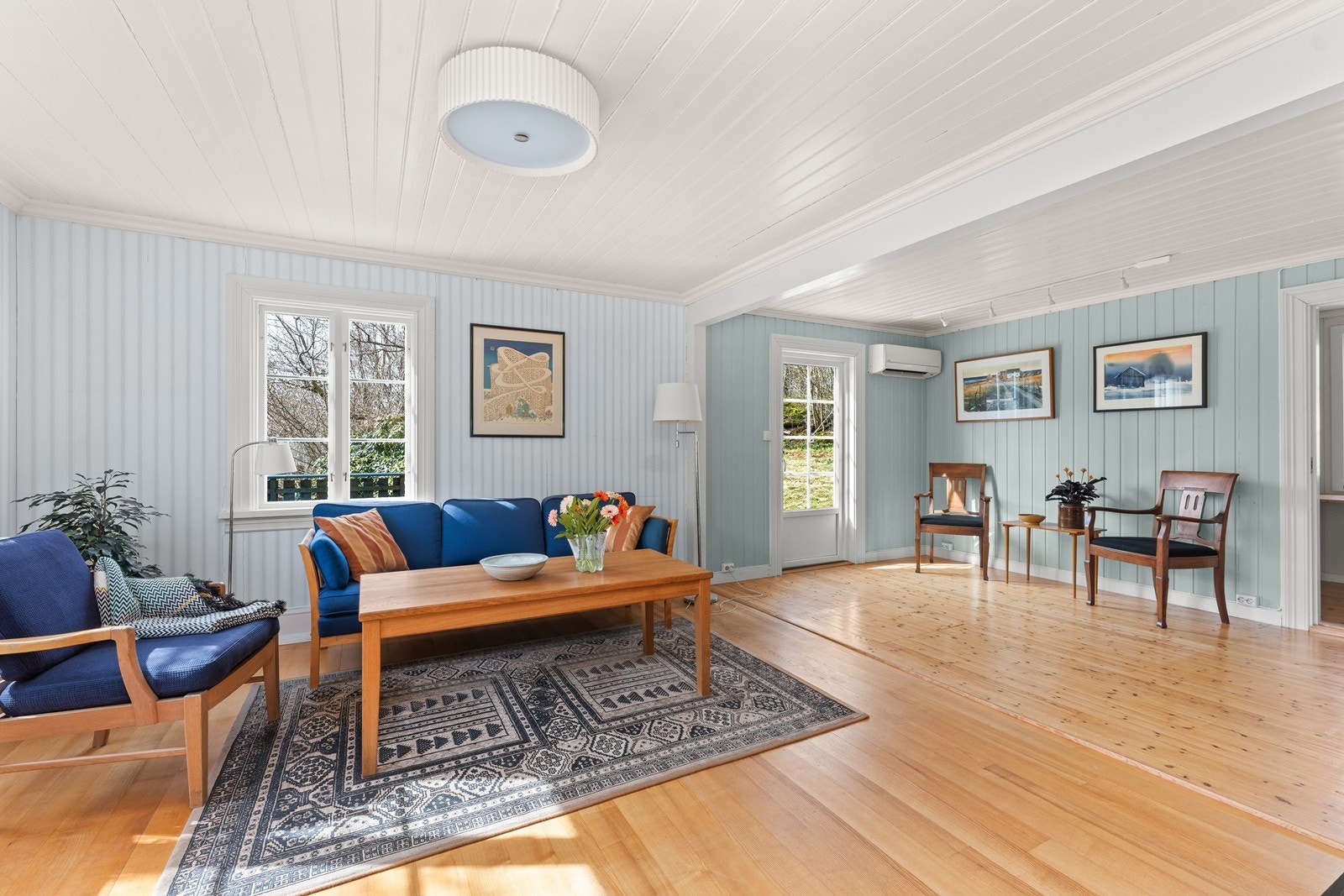 Fra stuen har du tilgang direkte til den vestvendte delen av verandaen Galleribilde