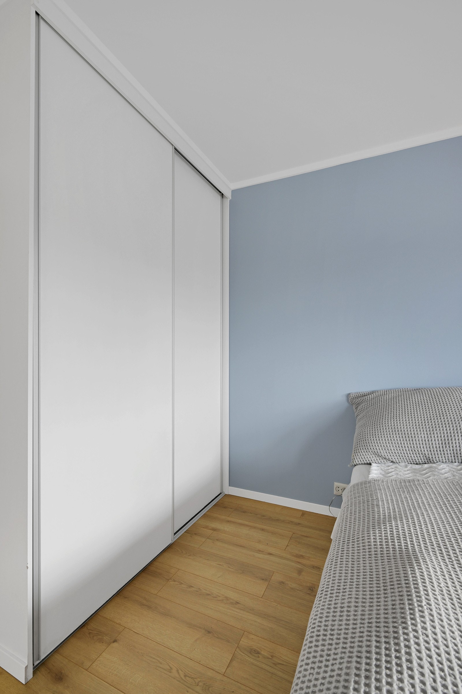 Her er det stor skyvedørsgarderobe Galleribilde
