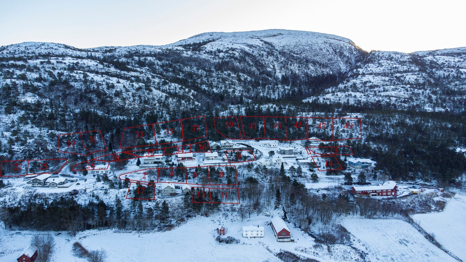 Nummer i bildet viser husnr. Se oversikt for å se hvilket tomtenr. Galleribilde