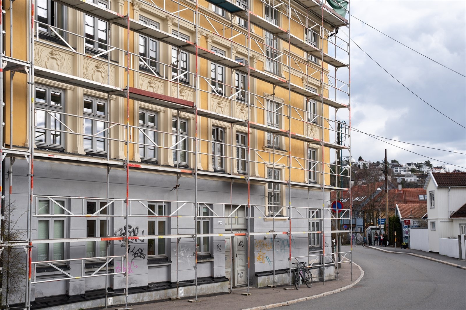 Pr. nå er loftsleiligheten under ombygging, dette skal etter planen være ferdig i August. Galleribilde