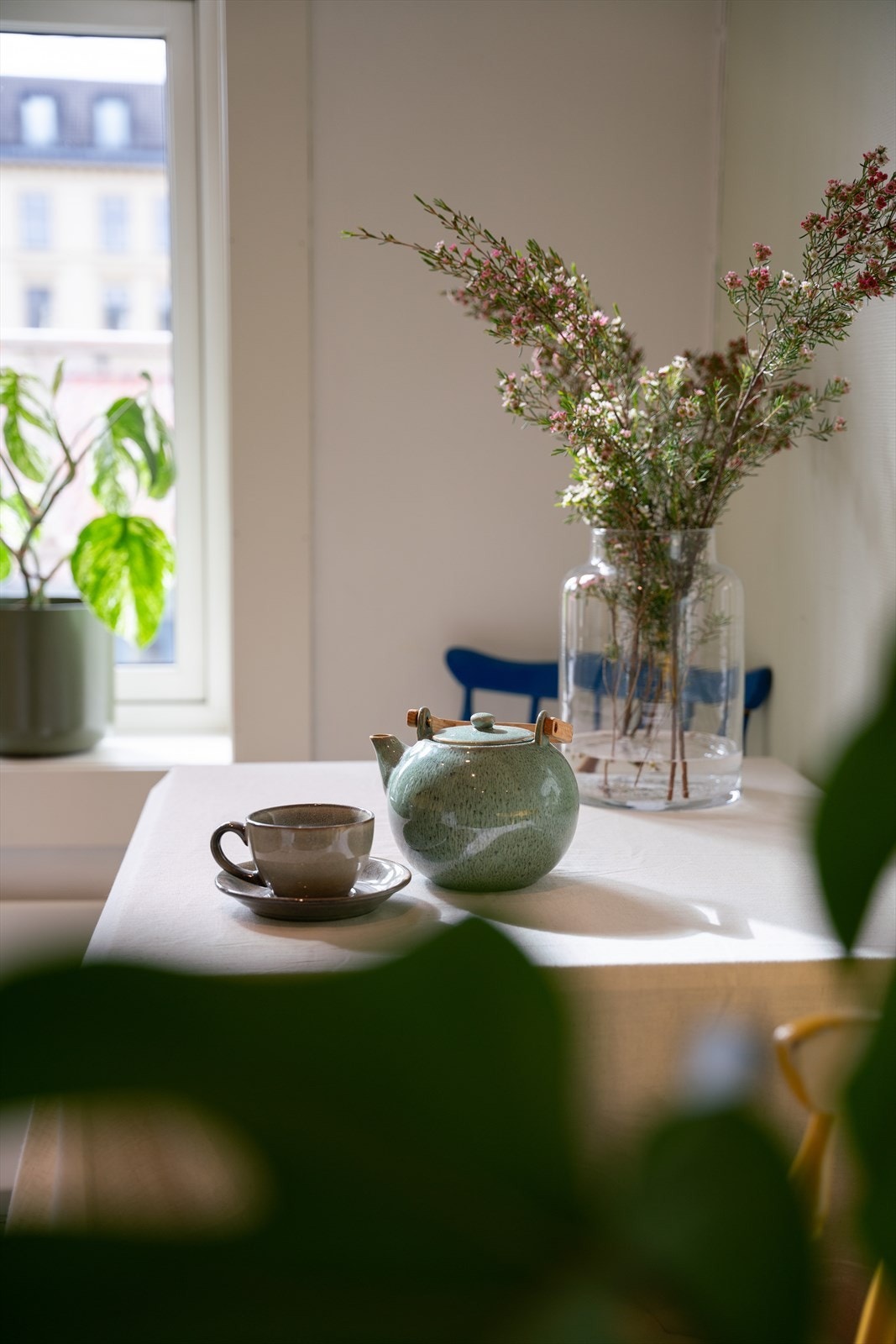 Leiligheten ligger i en rolig gate med lite trafikk. Kollektiv transport er kun en kort spasertur unna. Galleribilde