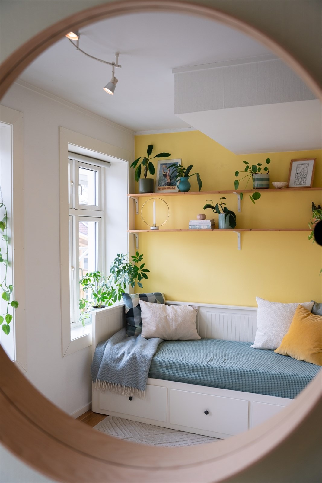 Det medfølger en bod i kjeller oppmålt til 3,5m² i gulvareal. Galleribilde