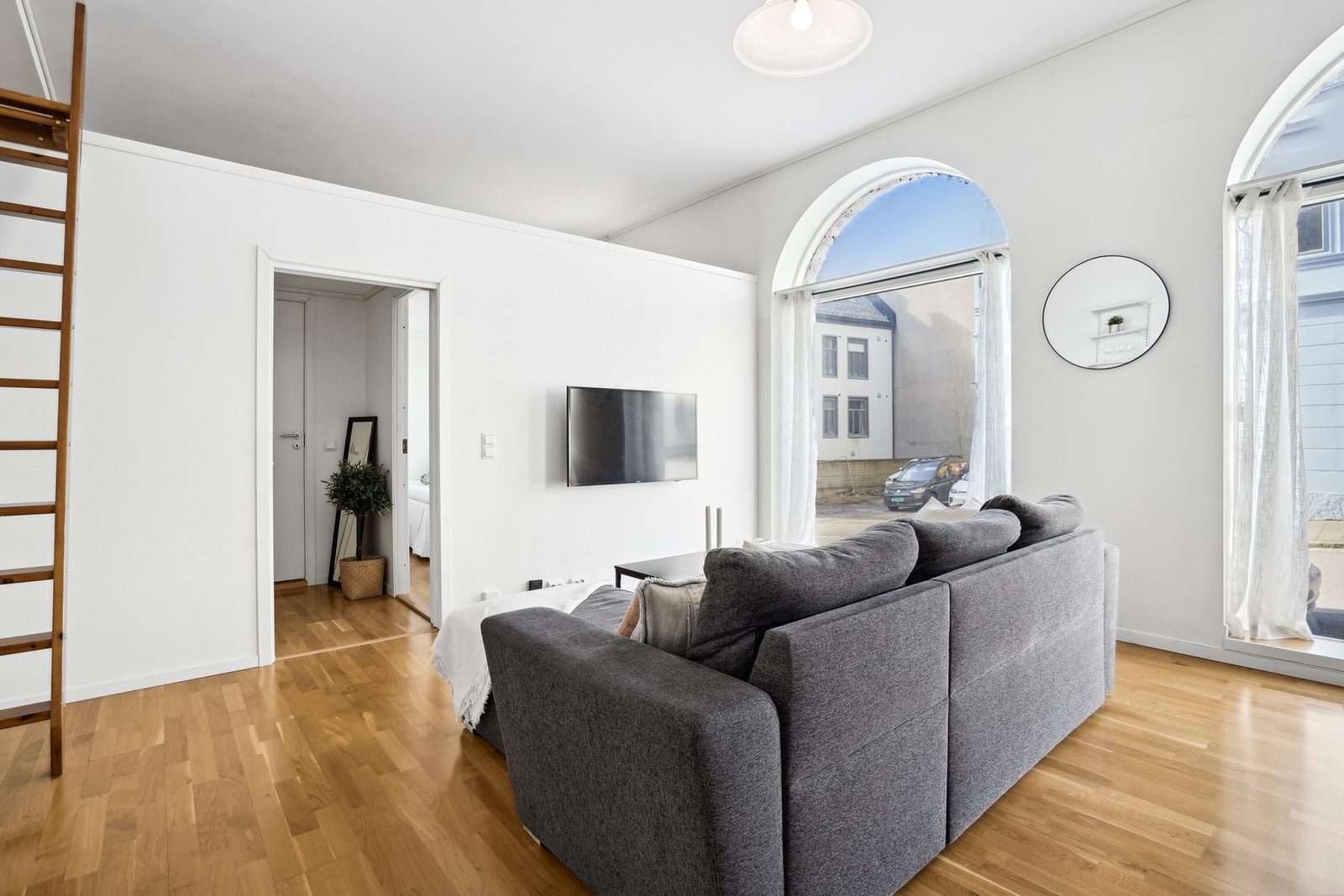 Leiligheten har en hems på ca 16m² Galleribilde