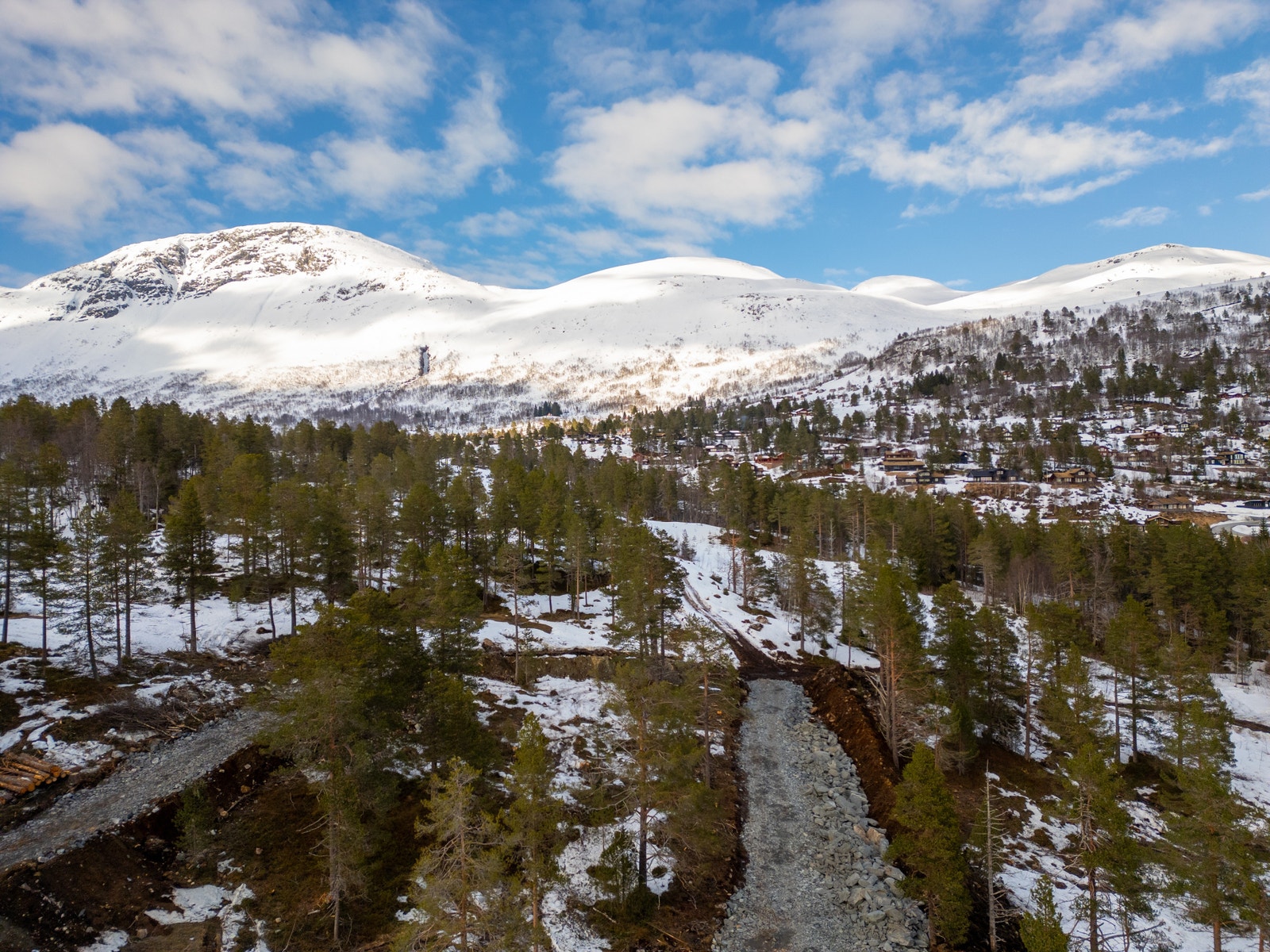 Utbyggingen er godt i gang, med planlagt byggestart på hytter i august 2024. Galleribilde