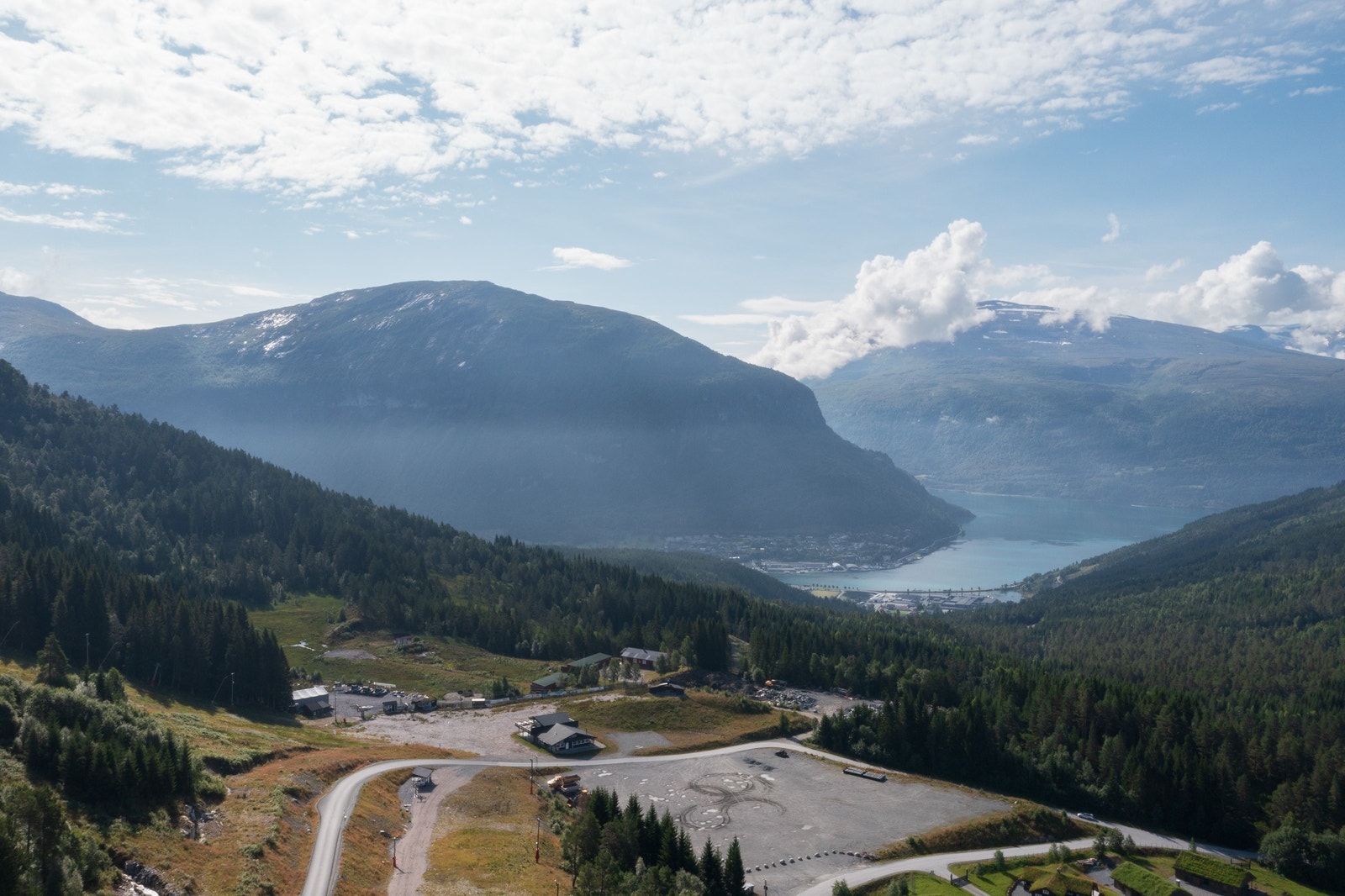 Hele tomteområdet har utsikt over Nordfjord! Galleribilde