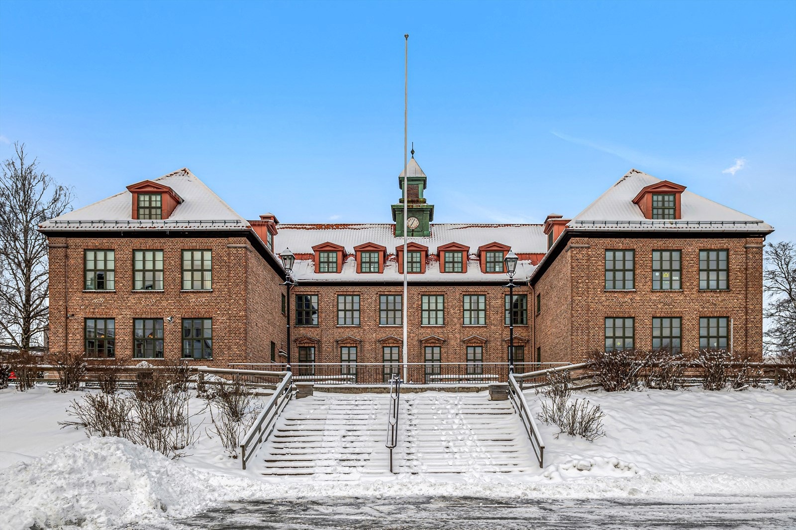 Østensjø skole. Galleribilde