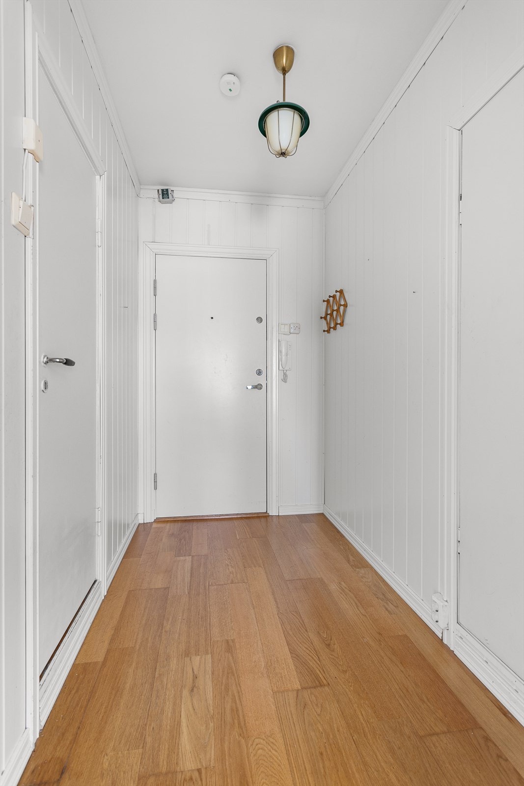 Entre med muligheter for oppbevaring. Galleribilde