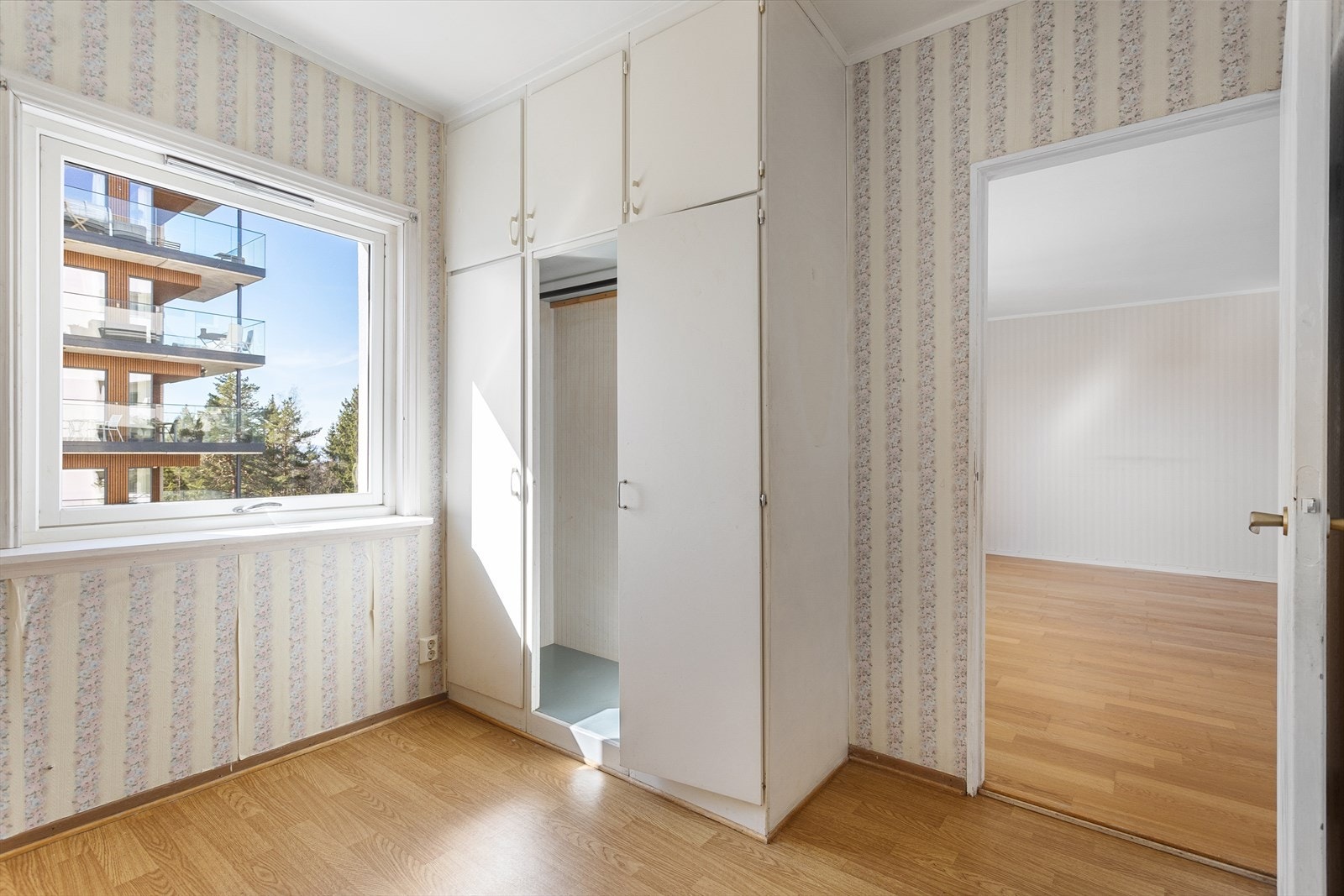 Kostnad på oppussing av overflater/gulv/ el. er estimert til kr XXXXXXXX Galleribilde