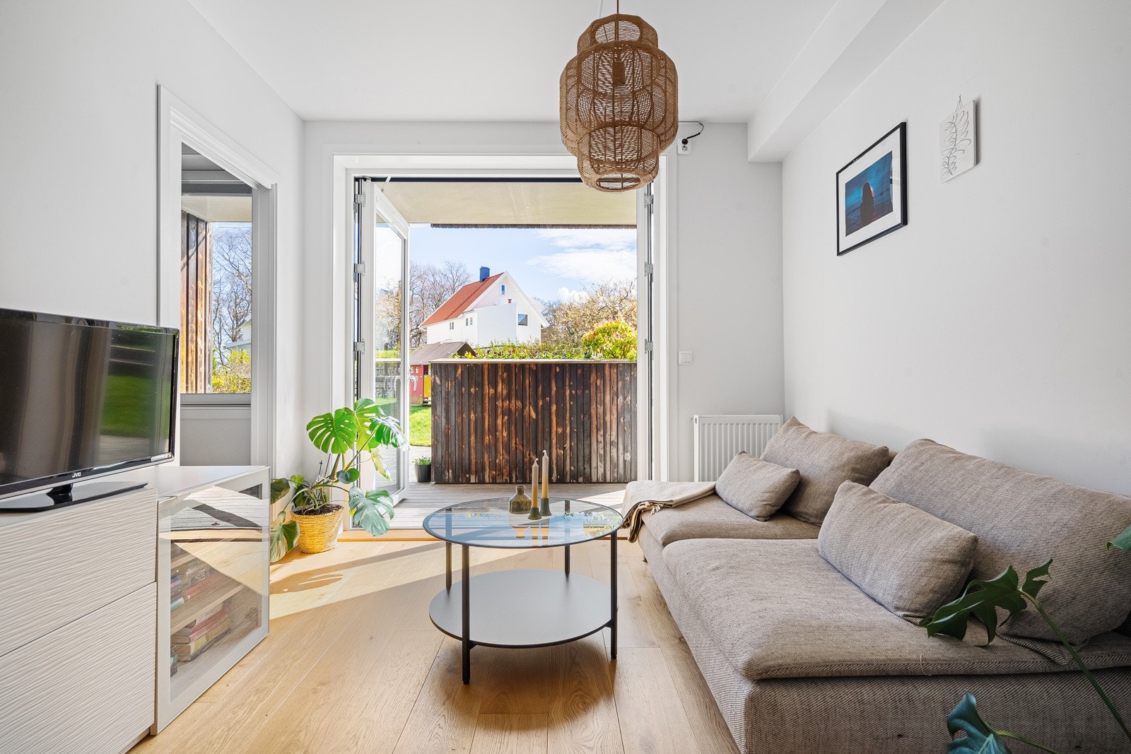 Dette er en attraktiv, sentral og nyere 2-roms leilighet med en herlig beliggenhet på Bjergsted. Galleribilde