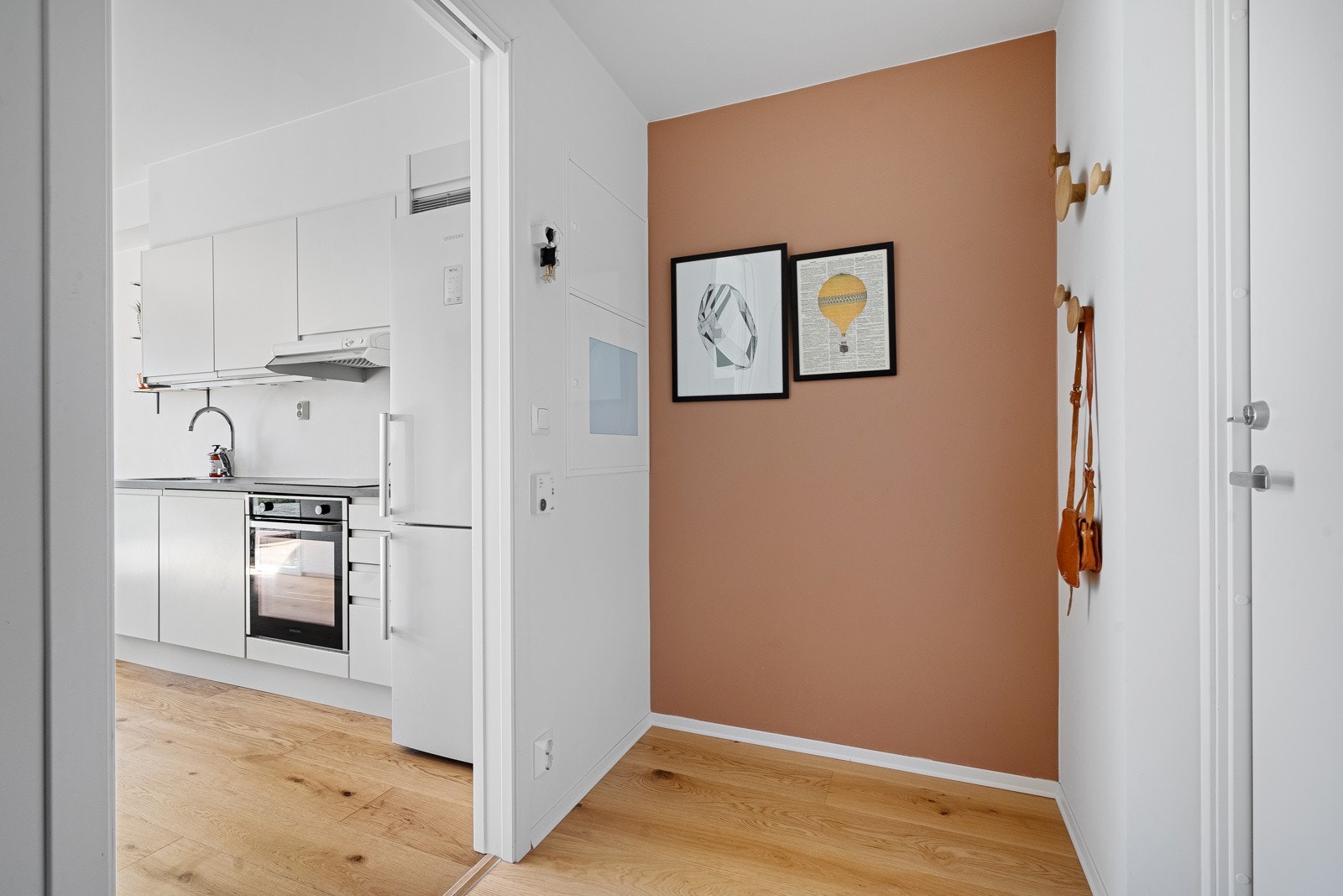 Entré med spotter i himling Galleribilde