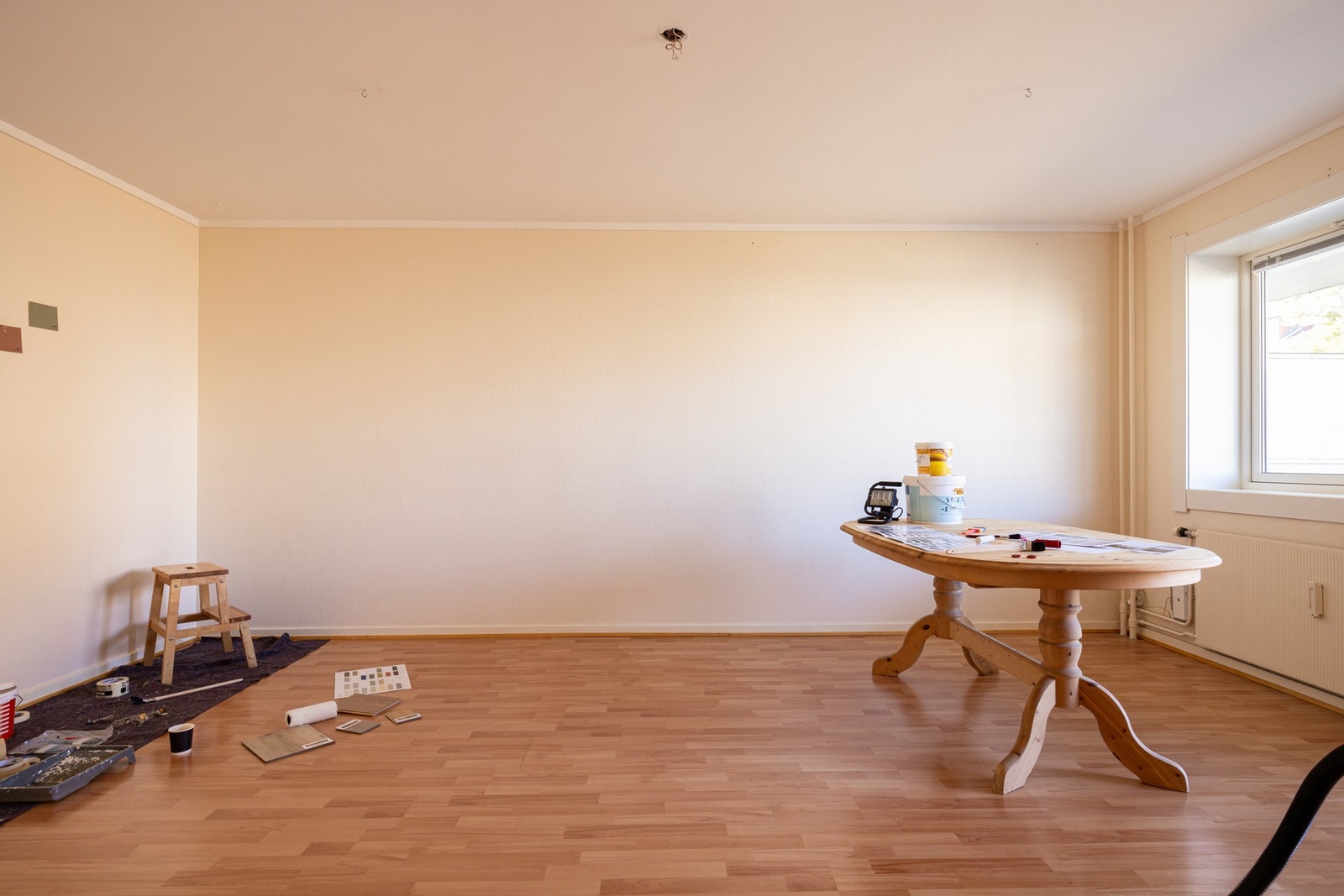 Rommet har også plass til spisebordsgruppe. Galleribilde