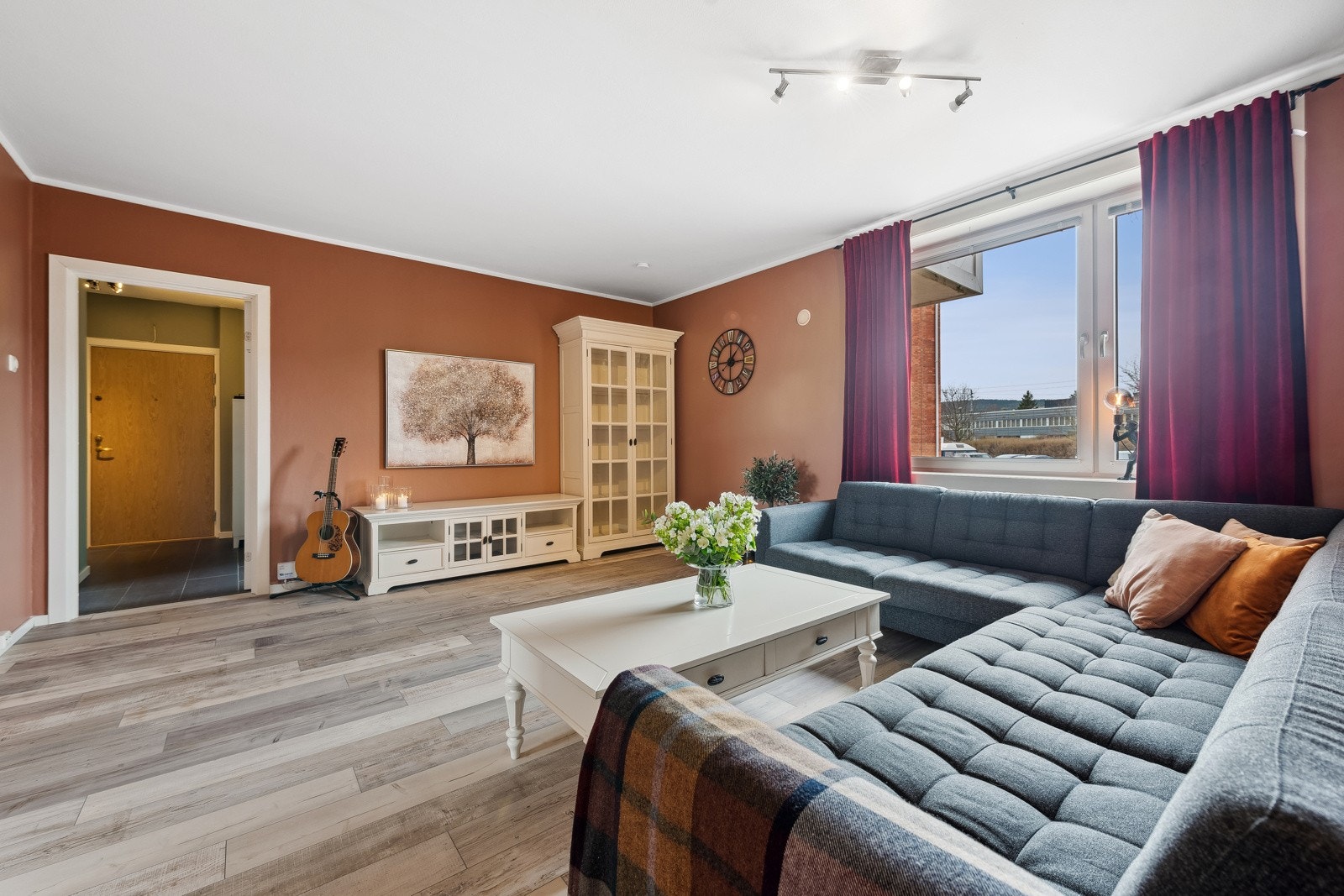 Velkommen til Stjerneblokkveien 20, presentert av Catharina Malonæs i OBOS Eiendomsmeglere. Galleribilde