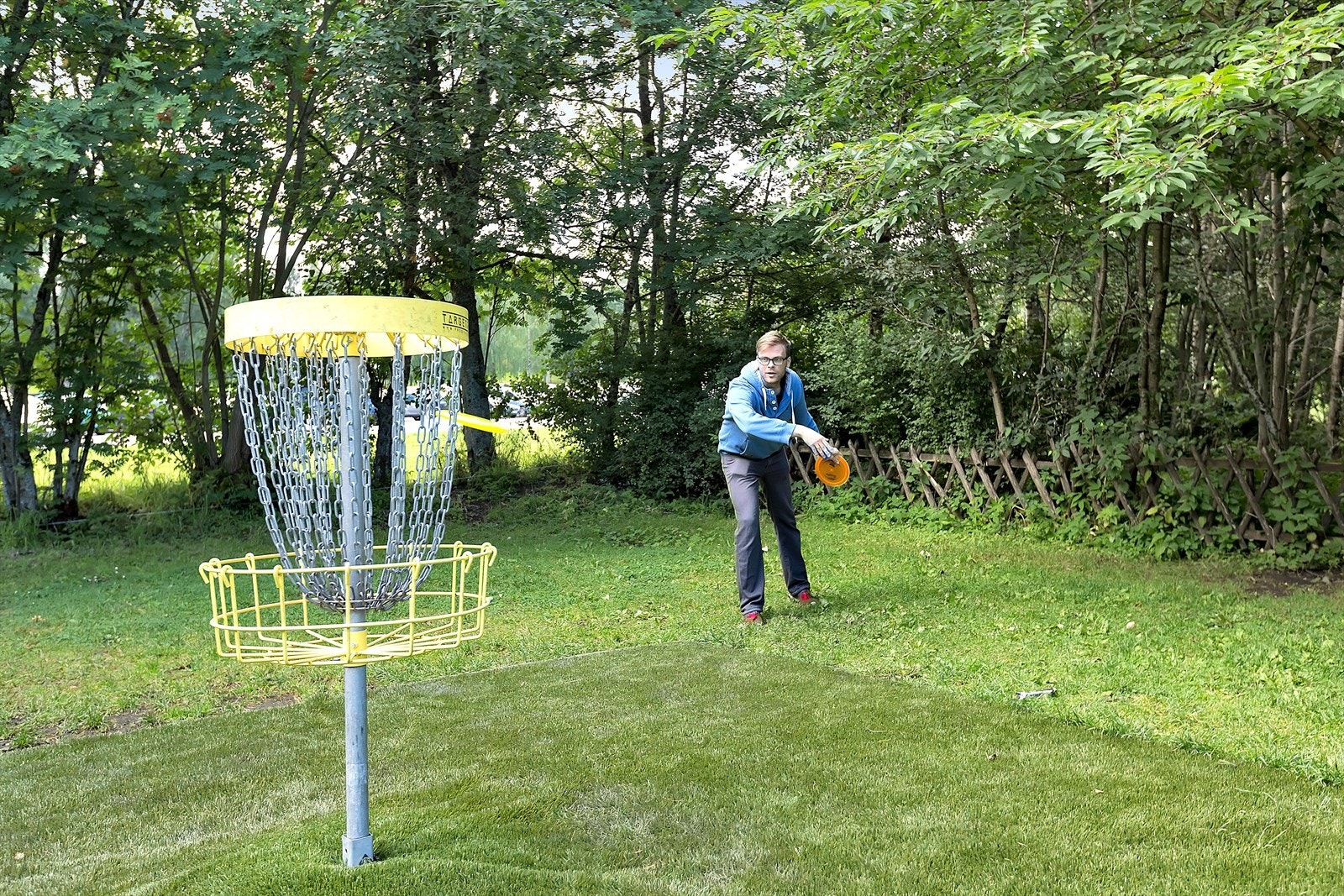 Trondheims kanskje beste Diskgolfbane ligger på Dragvoll. Galleribilde