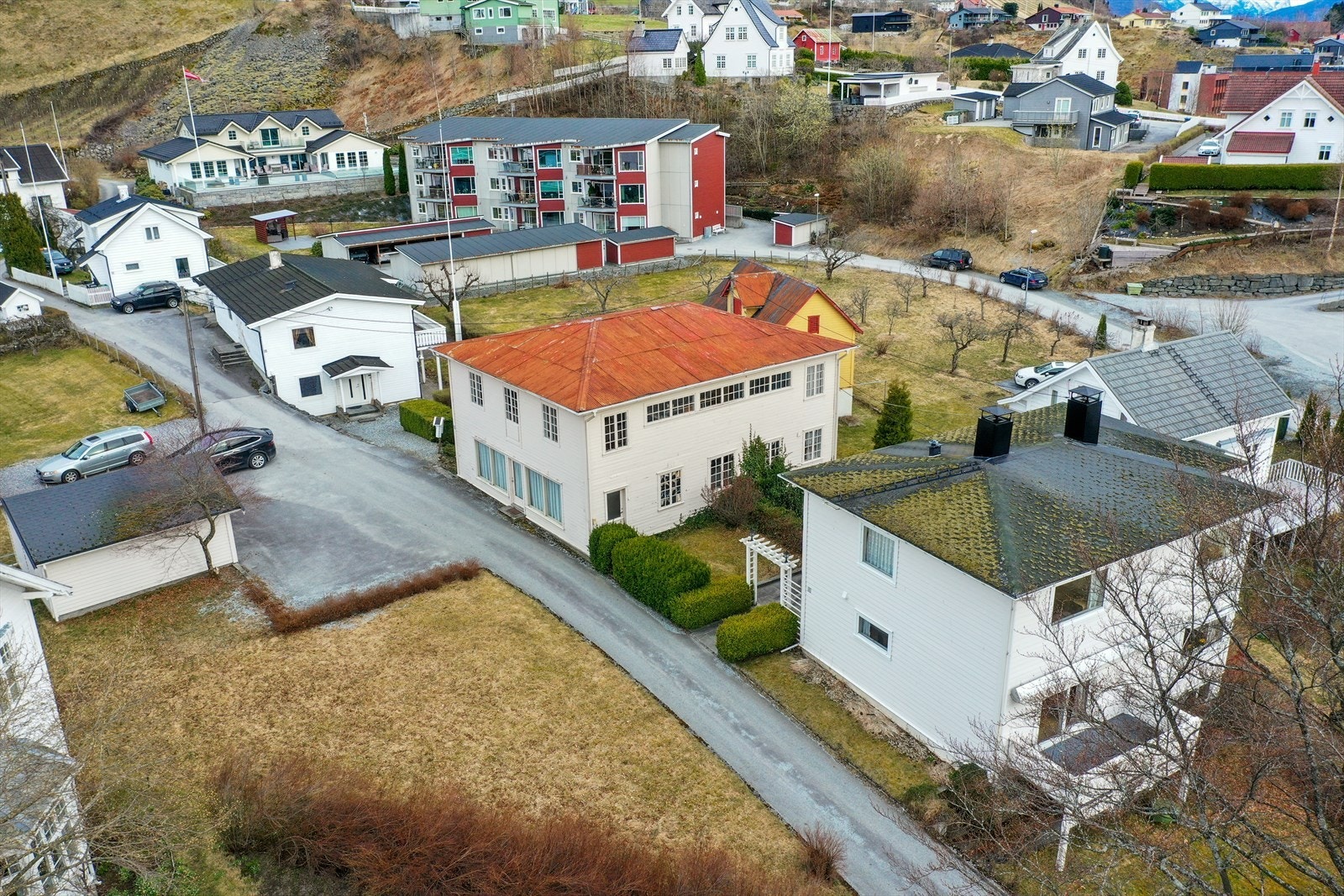 Velkomen til Riverdalen 13/Riverdalen 11 presentert av Eiendomsmegler Vest v/Kenneth Bjørk. Galleribilde
