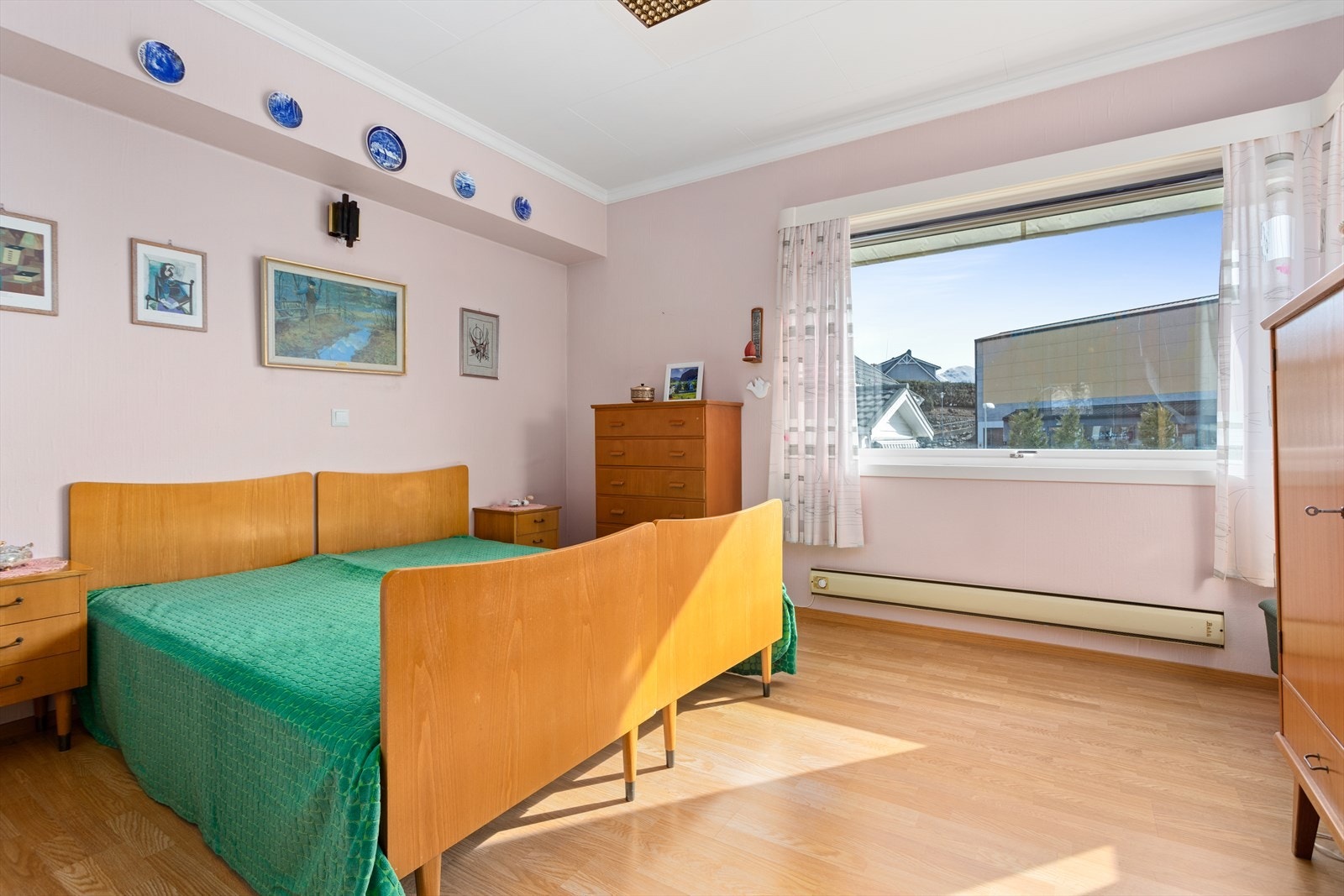 Romsleg soverom. Galleribilde