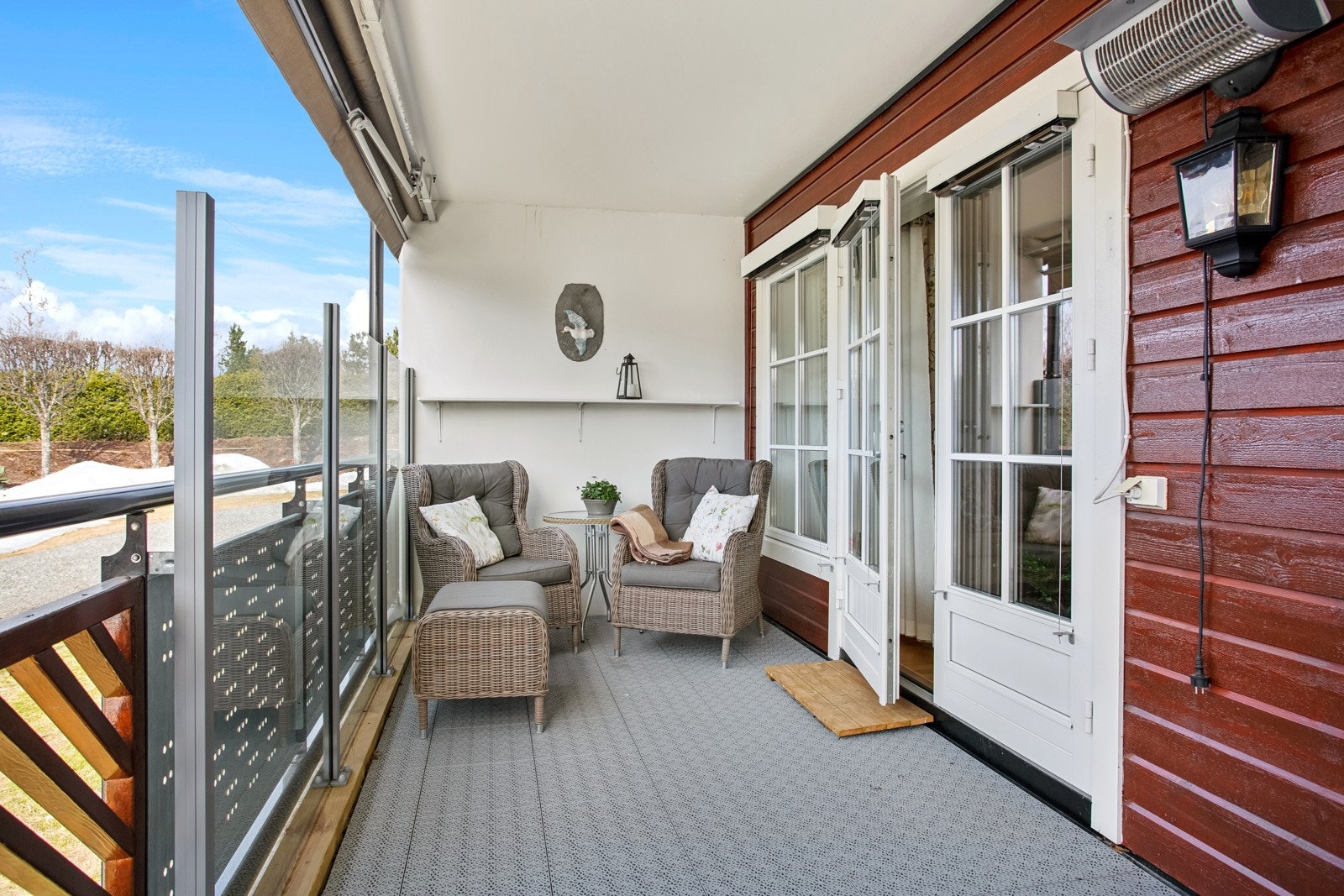 Fra stuen er det utgang til terrasse på 26m2. Galleribilde