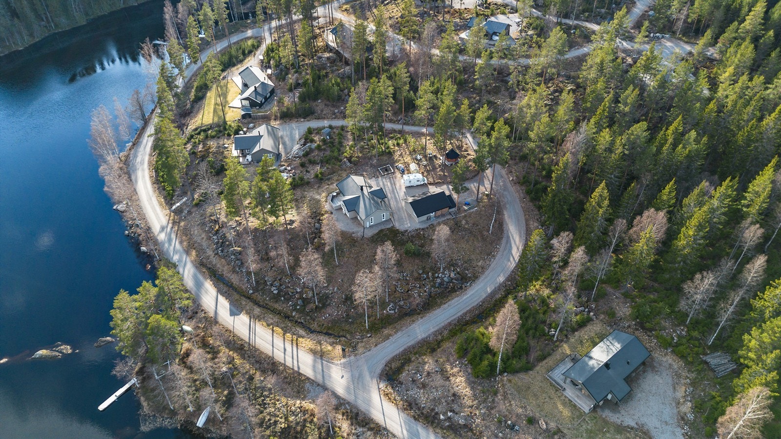 Hyttefeltet ligger 1,5 time fra Oslo og 40 min fra Charlottenberg Galleribilde