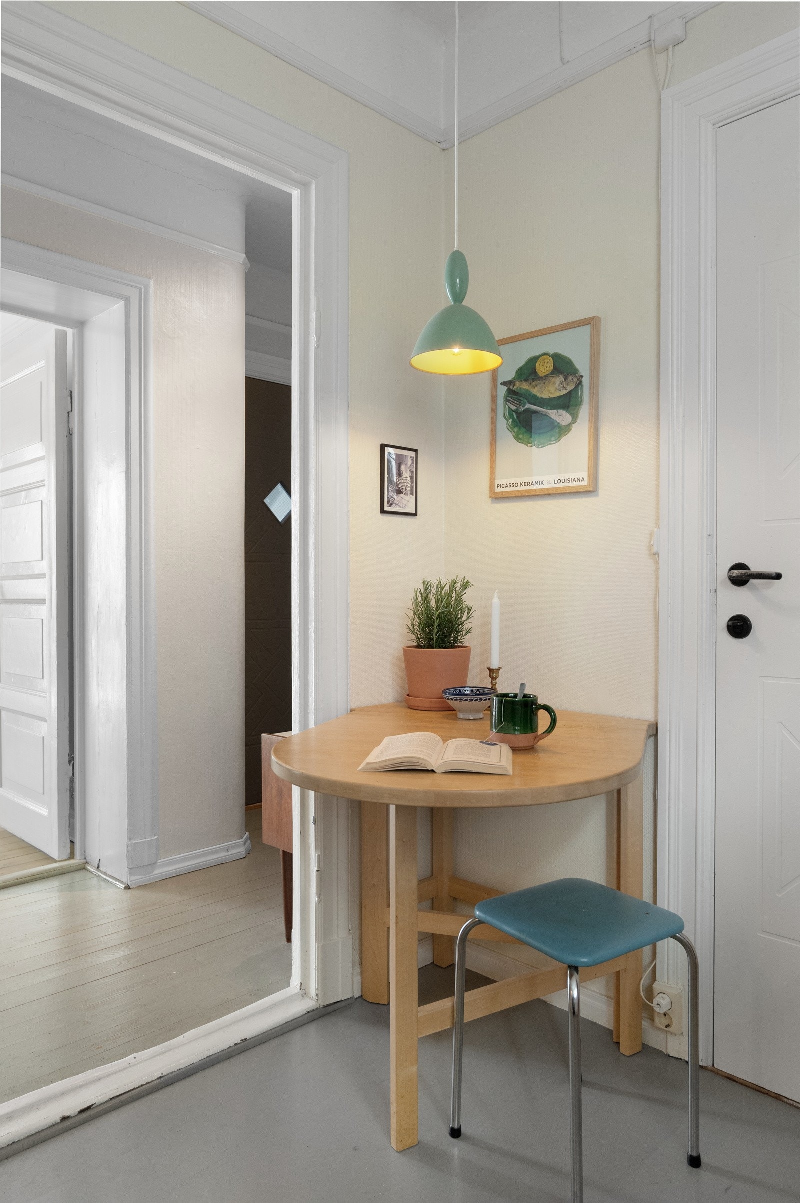 Her kan kose deg med en deilig kopp te Galleribilde