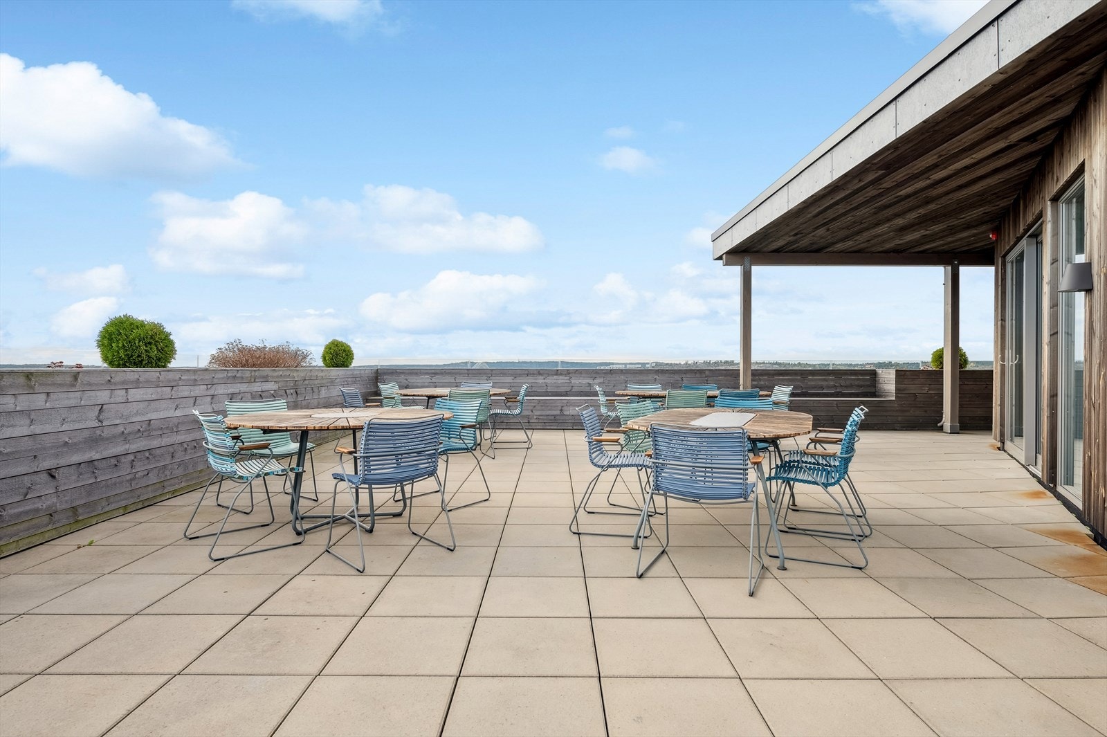 Beboere i borettslaget har tilgang til bruk av felles takterrasse. Galleribilde