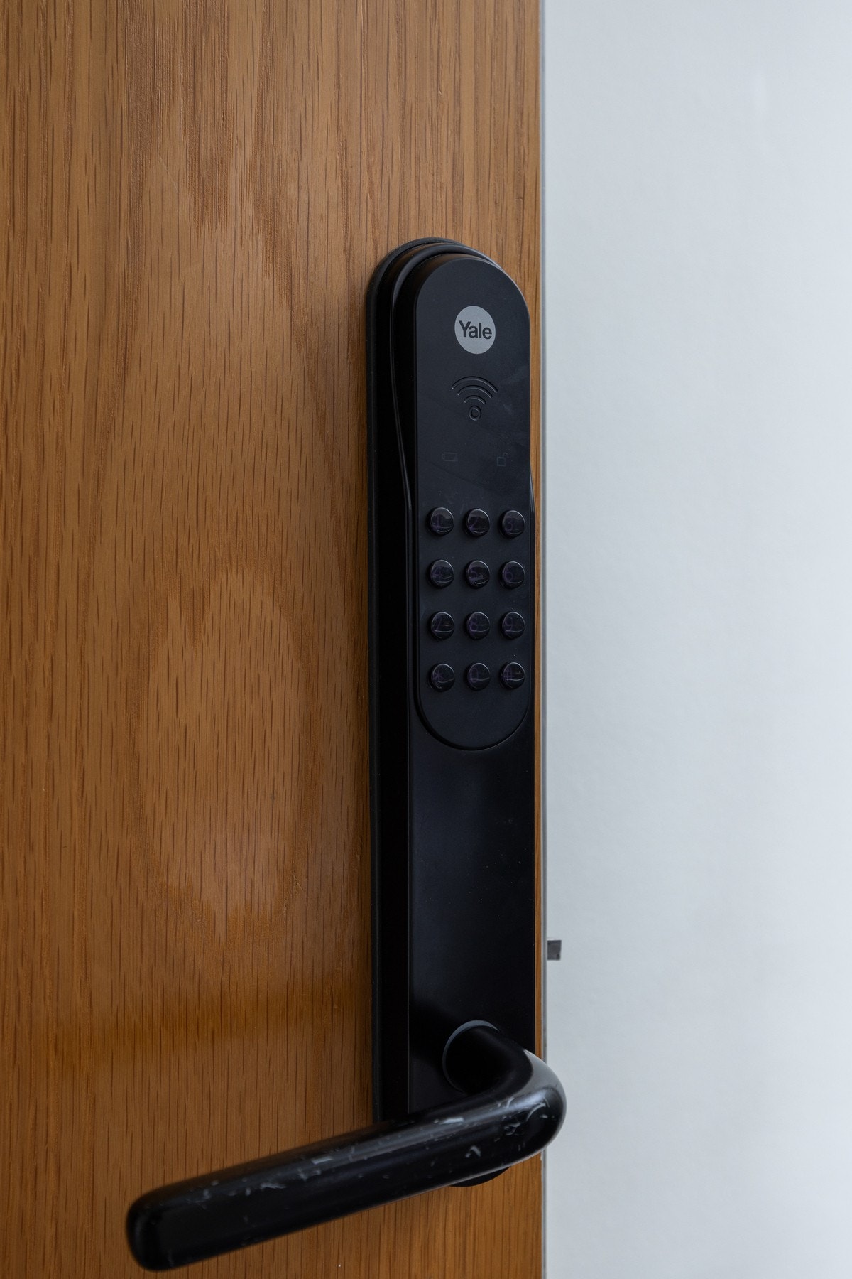 - Doorman er montert på dør mot fellesareal (som er brann- og lydklassifisert) - Galleribilde