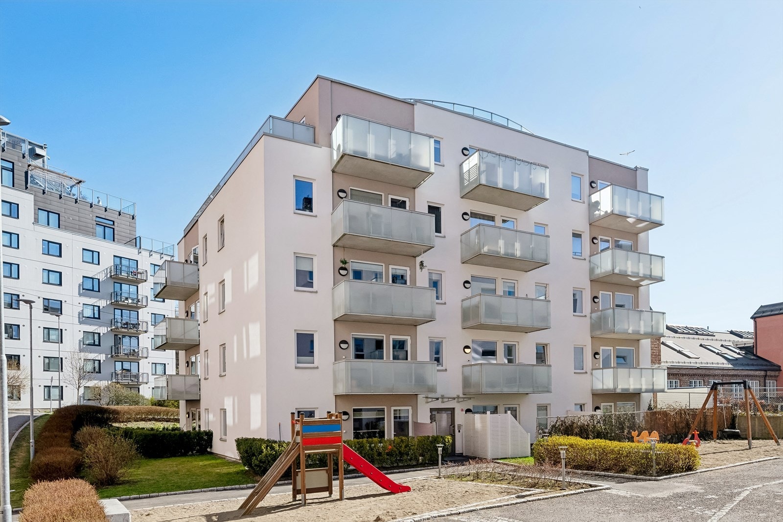 Velkommen til Hasleveien 12 borettslag! Borettslaget består av 34 andelsleiligheter. Galleribilde