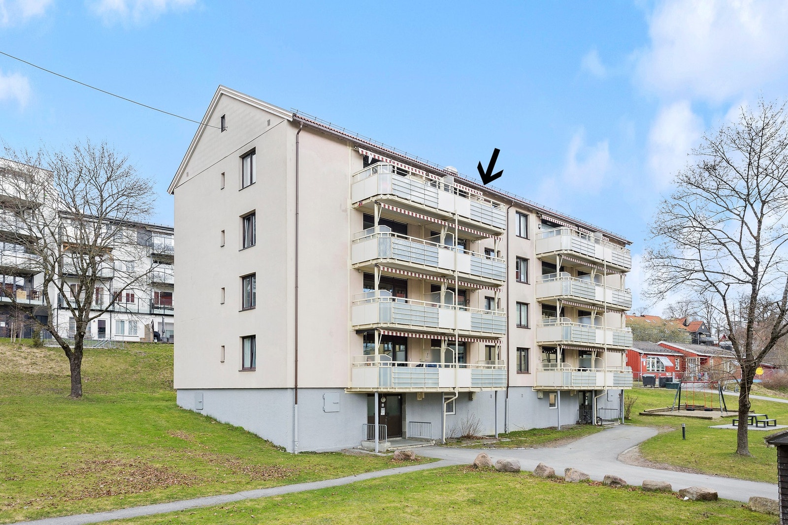 Fasade - her bor du i et svært barnevennlig område! Galleribilde