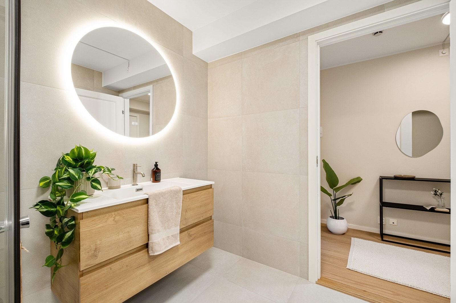 Baderomsmøblement fra 2024. Galleribilde