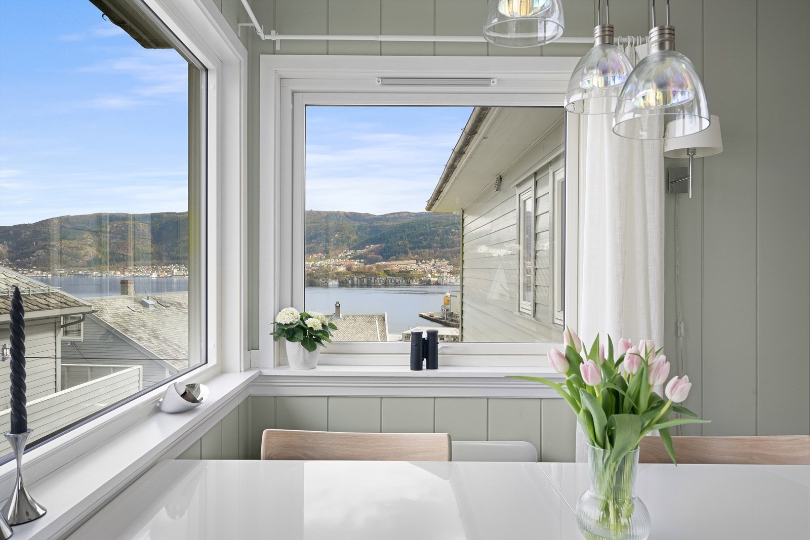 Flott utsikt mot Nordnes, Verftet og Sandviken Galleribilde