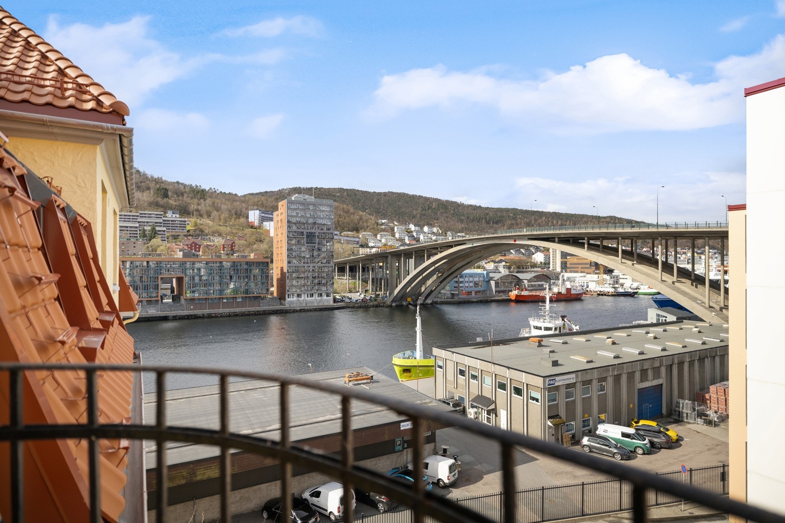 En 2-roms leilighet med stort potensiale og sentral beliggenhet på Møhlenpris. Galleribilde