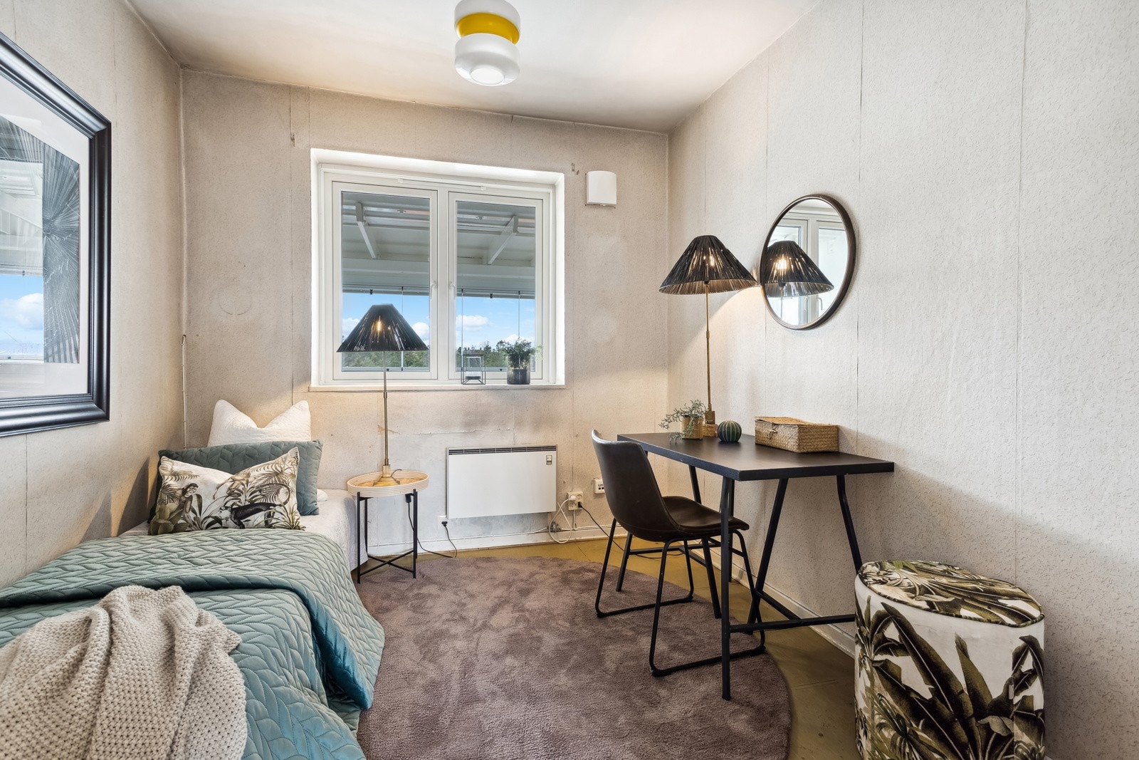 Soverom II har adkomst fra gangen og egner seg godt som barnerom, gjesterom eller kontor. Galleribilde