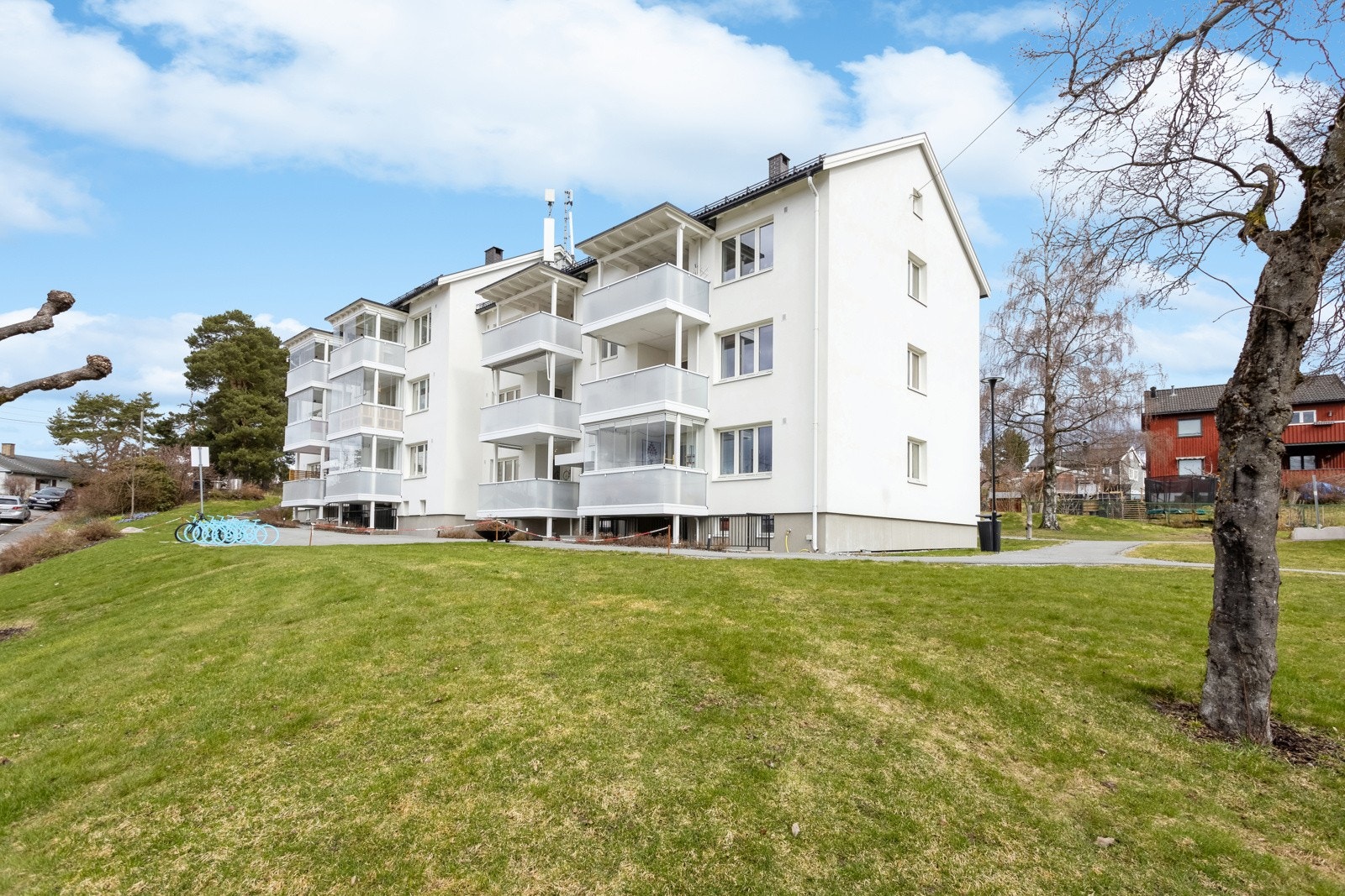Flott beliggenhet på Høyenhall. Galleribilde