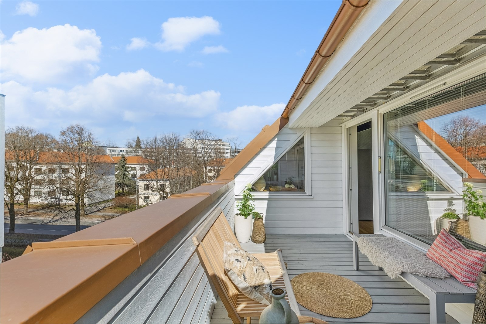 Leiligheten har en herlig og solrik terrasse på 9,5 m2, vendt mot vest. Galleribilde