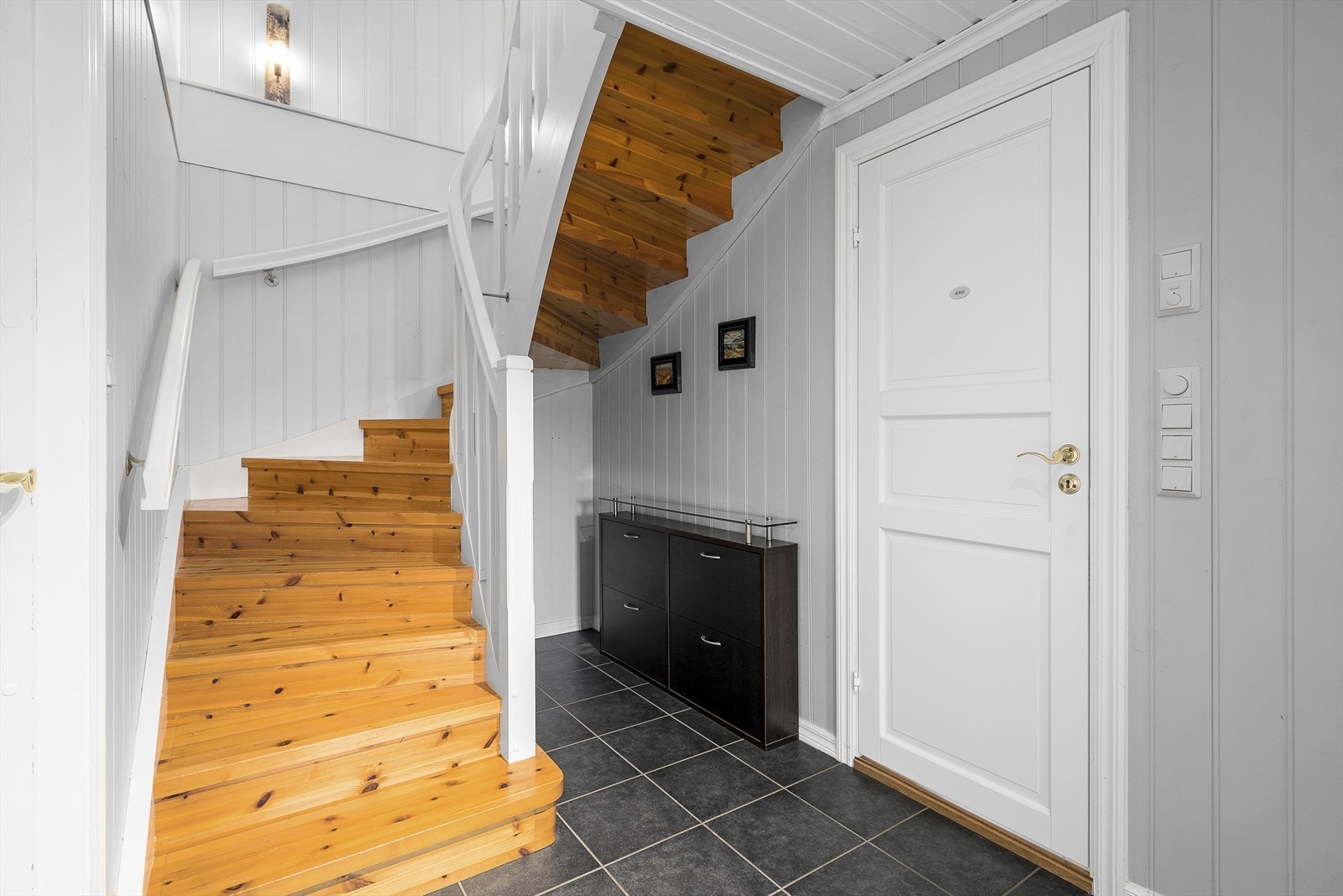 Gang i underetasjen Galleribilde