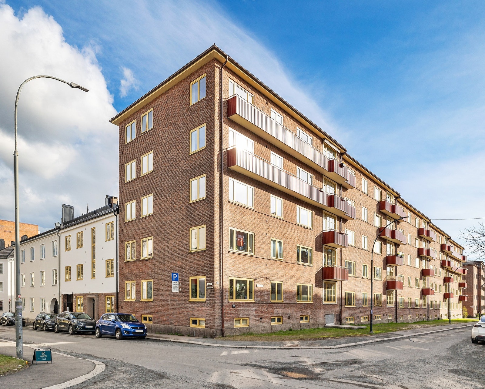 Veldrevet og hyggelig borettslag med god vedlikeholdshistorikk. Galleribilde
