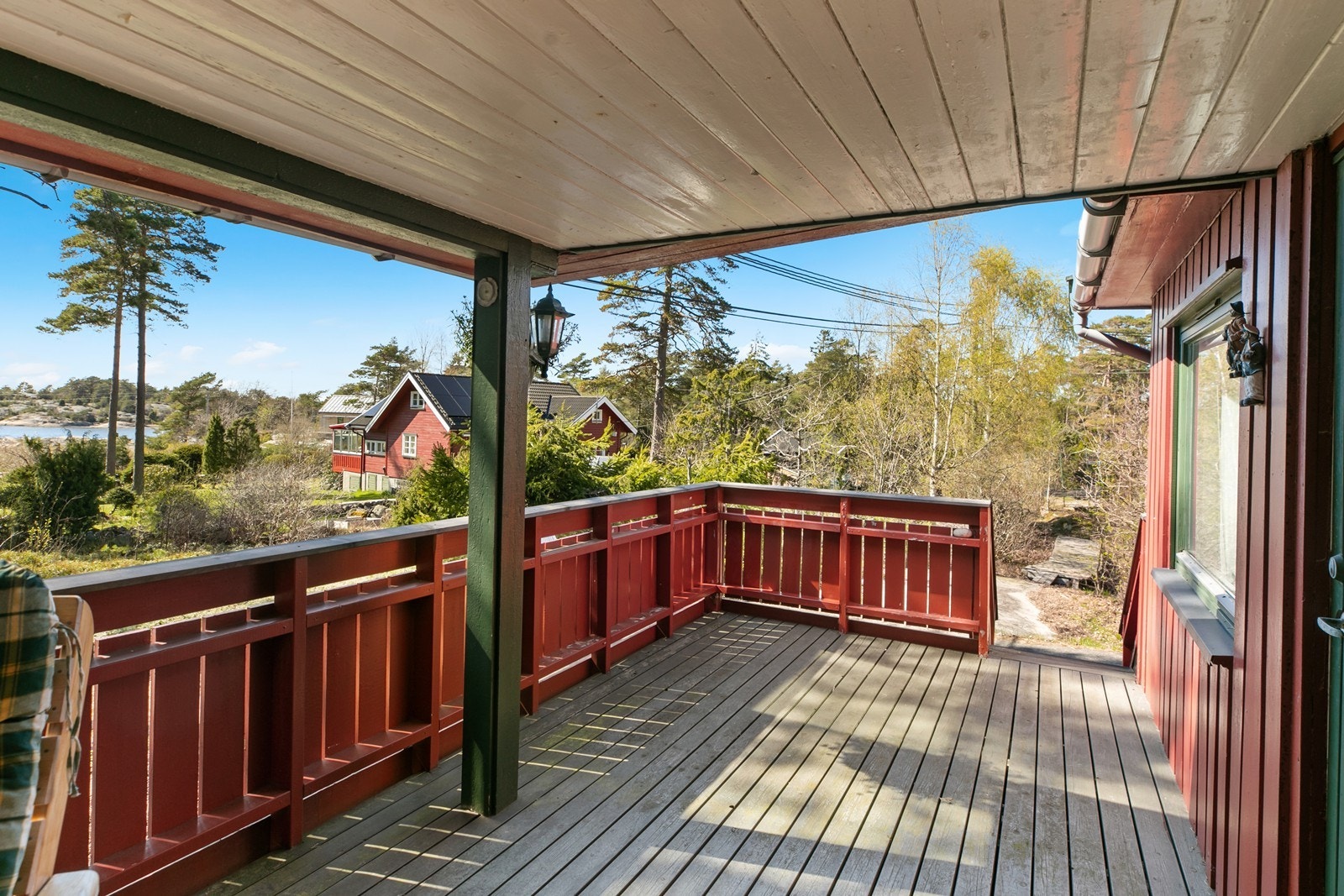 Velkommen til Femdalsund 16 - en koselig hytte i nærhet til sjøen! Galleribilde