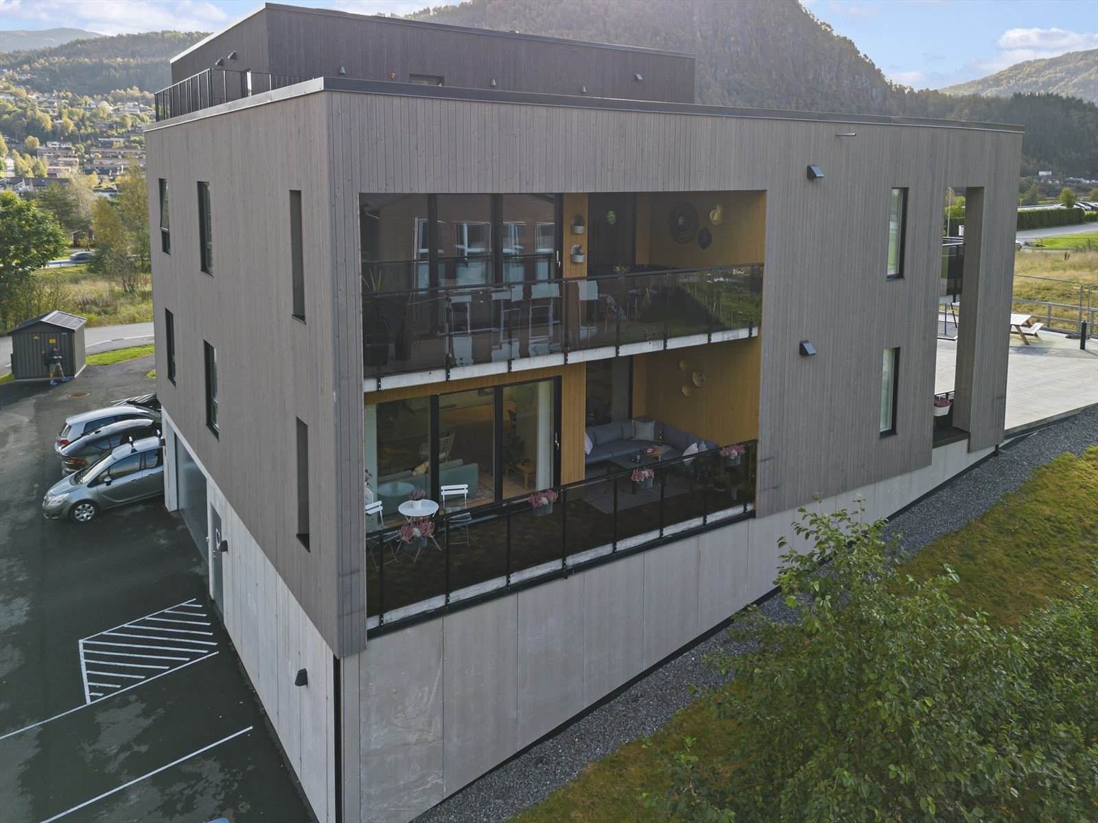 - Leiligheten ligger i byggets 1.etg - Galleribilde