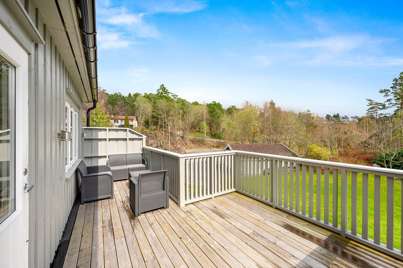 Veranda ut fra stue Galleribilde