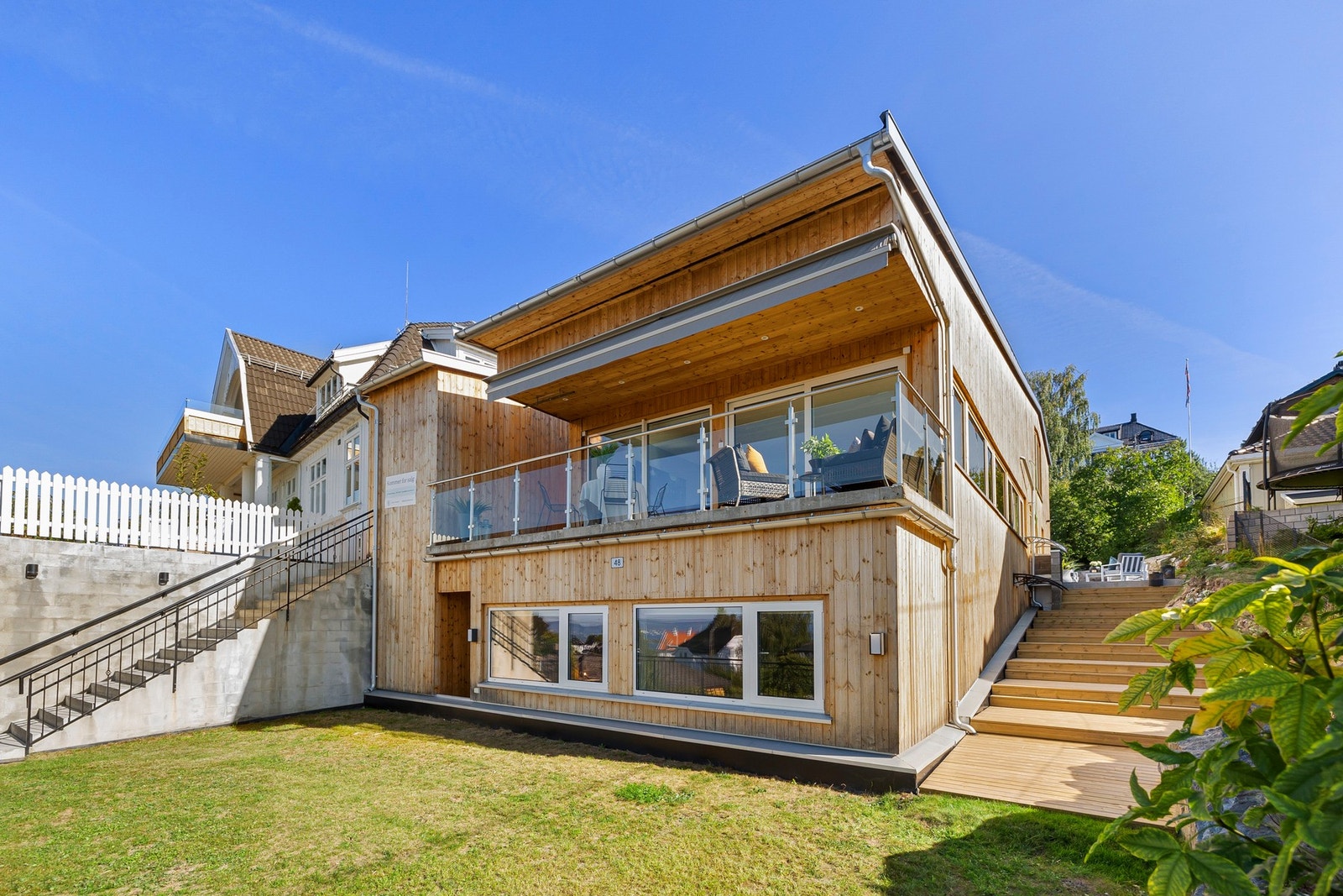 Christer Sebbah ved EIE Løren har gleden av å presentere Pareliusveien 48! Galleribilde