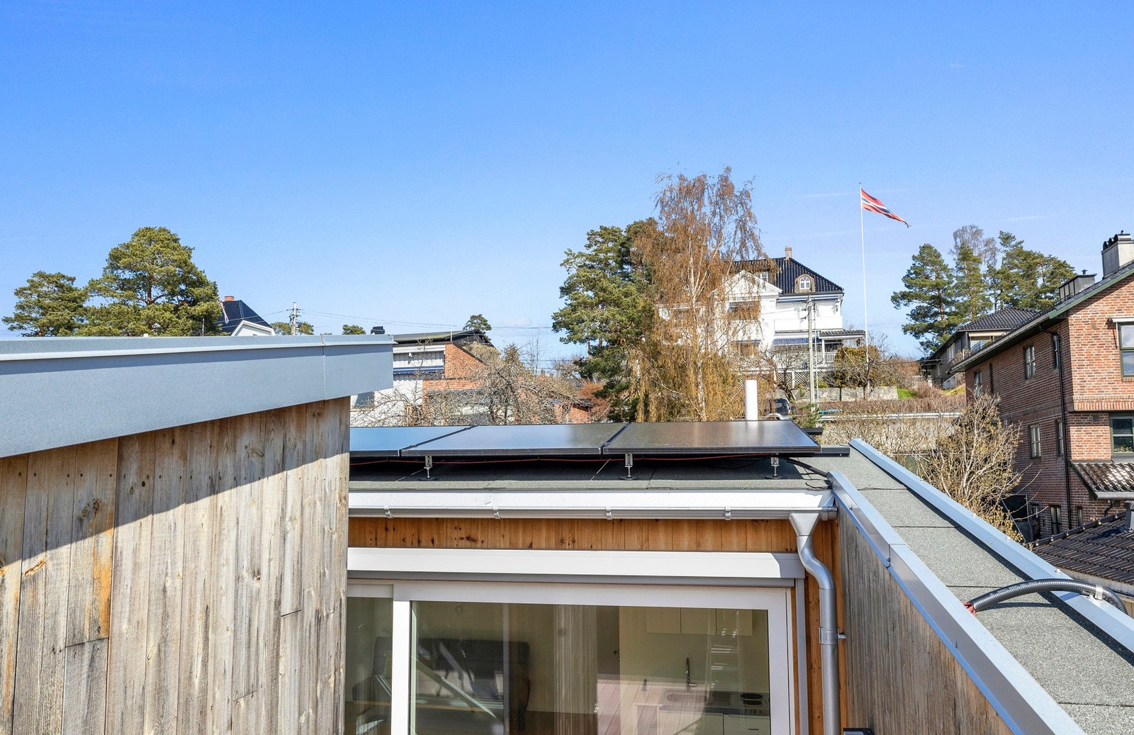 Det er innstallert solceller. Galleribilde