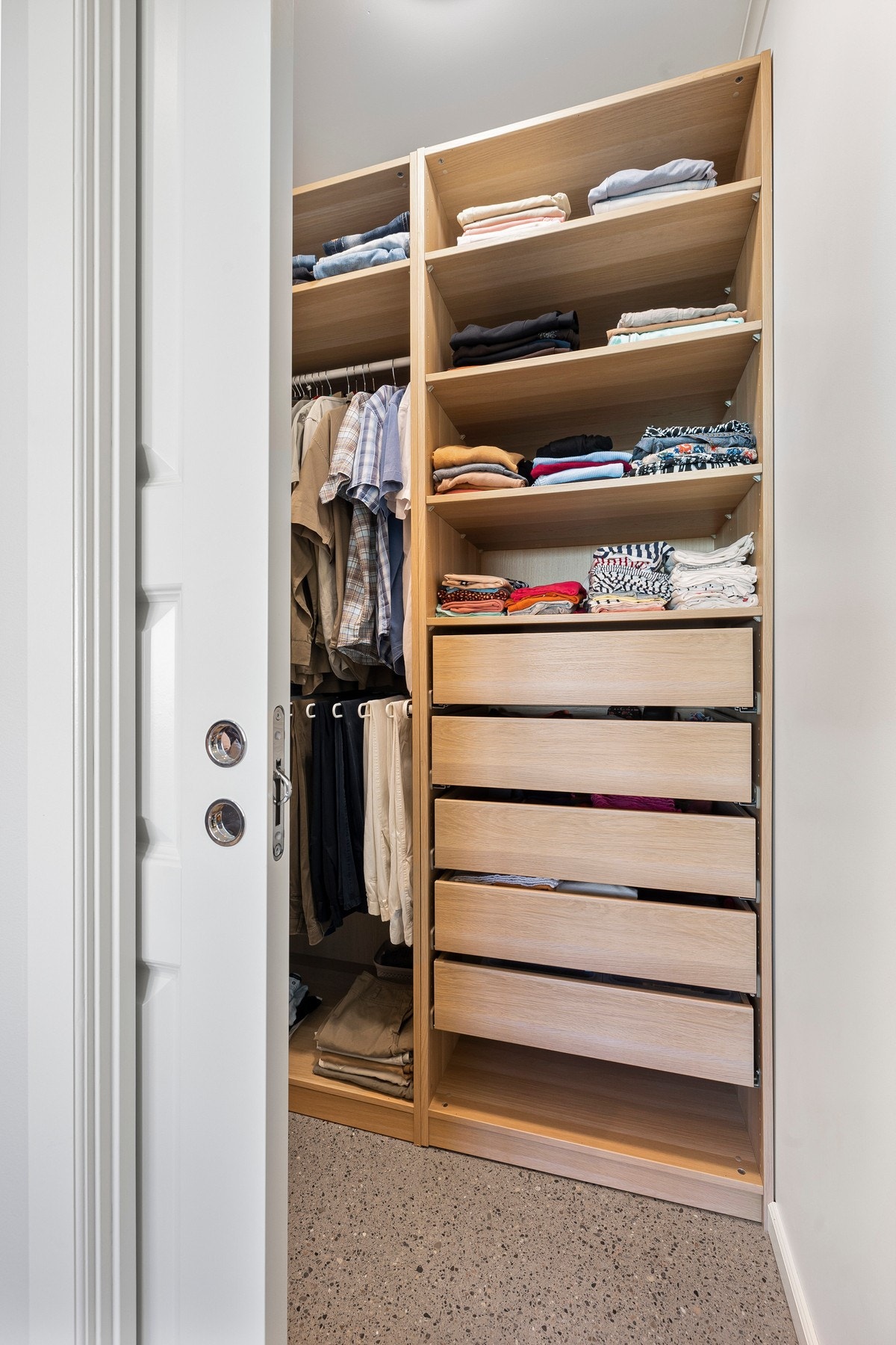 Walk-in tilknyttet hovedsoverommet. Galleribilde