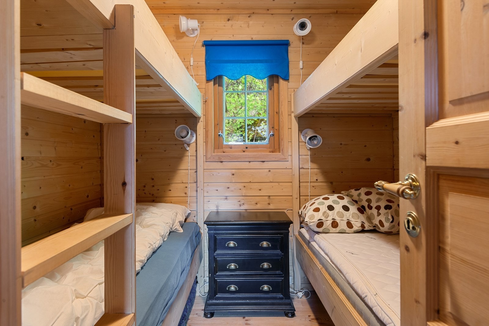 Soverom 2 har 2 plassbygde køyesenger. Galleribilde